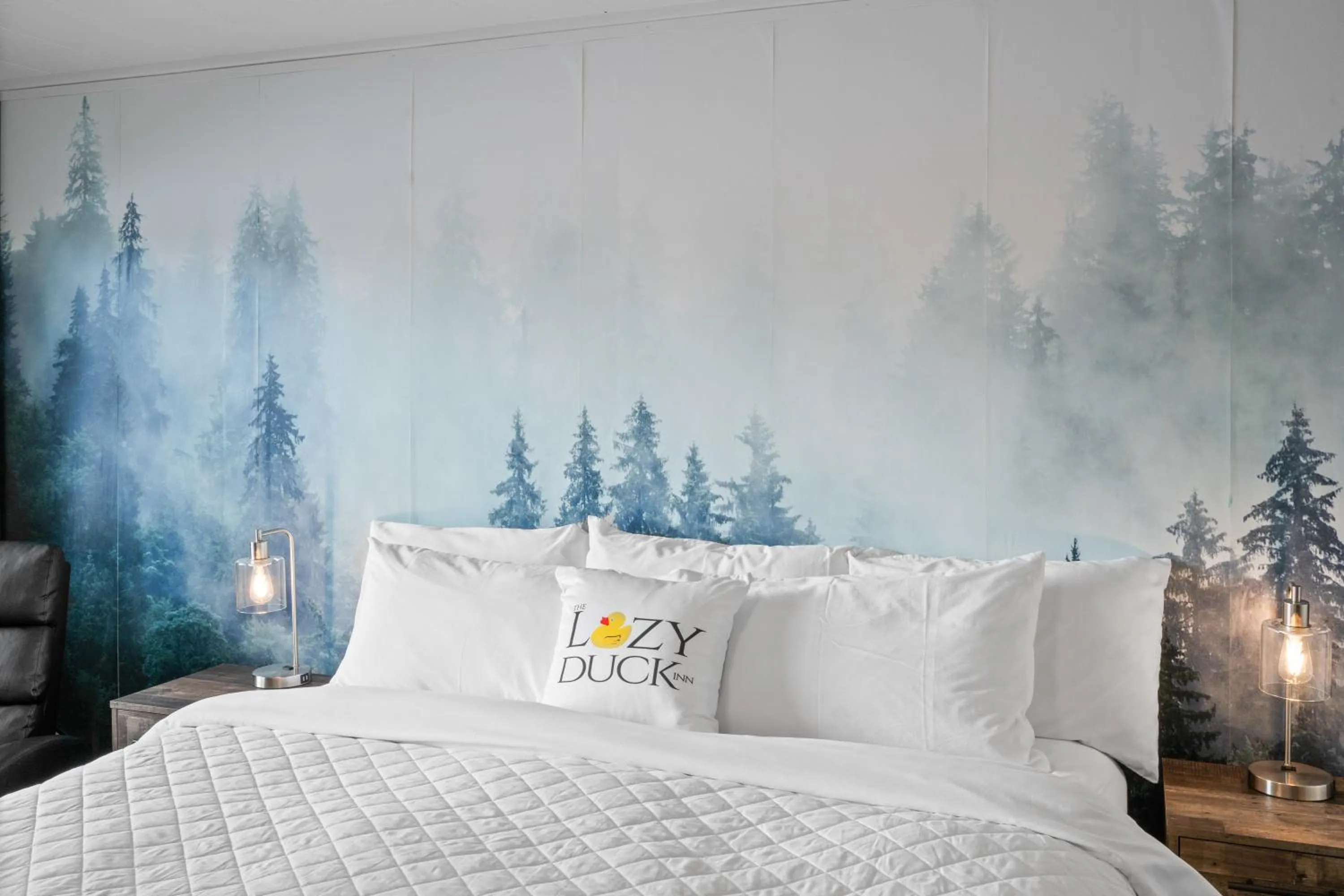 Bed in Lazy Duck Inn