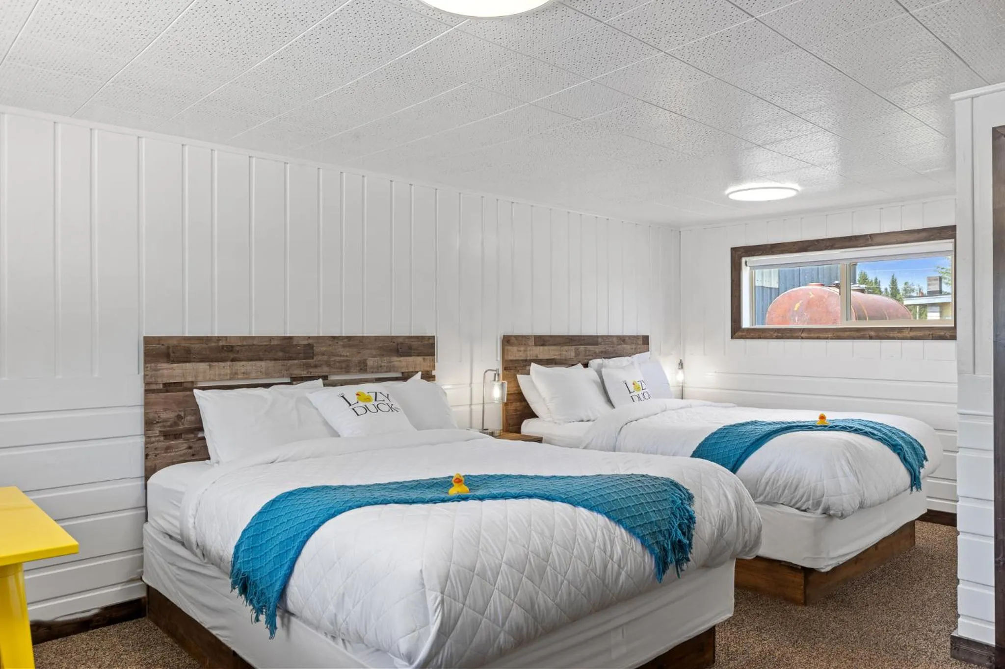 Bed in Lazy Duck Inn