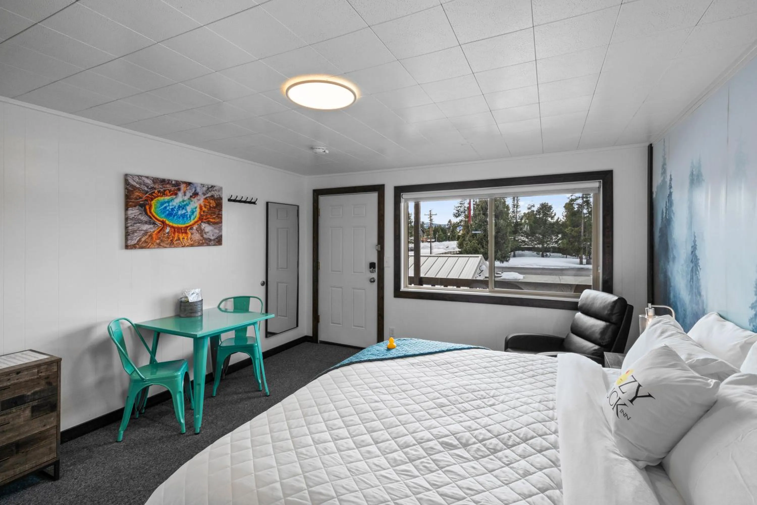 Bed in Lazy Duck Inn