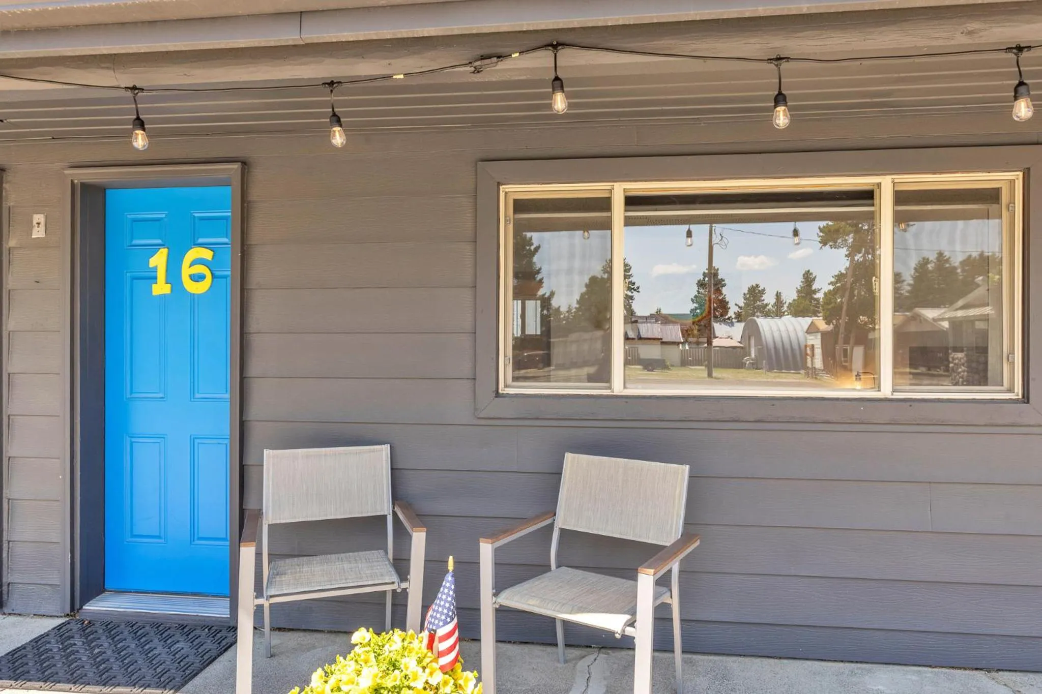 Property building in Lazy Duck Inn