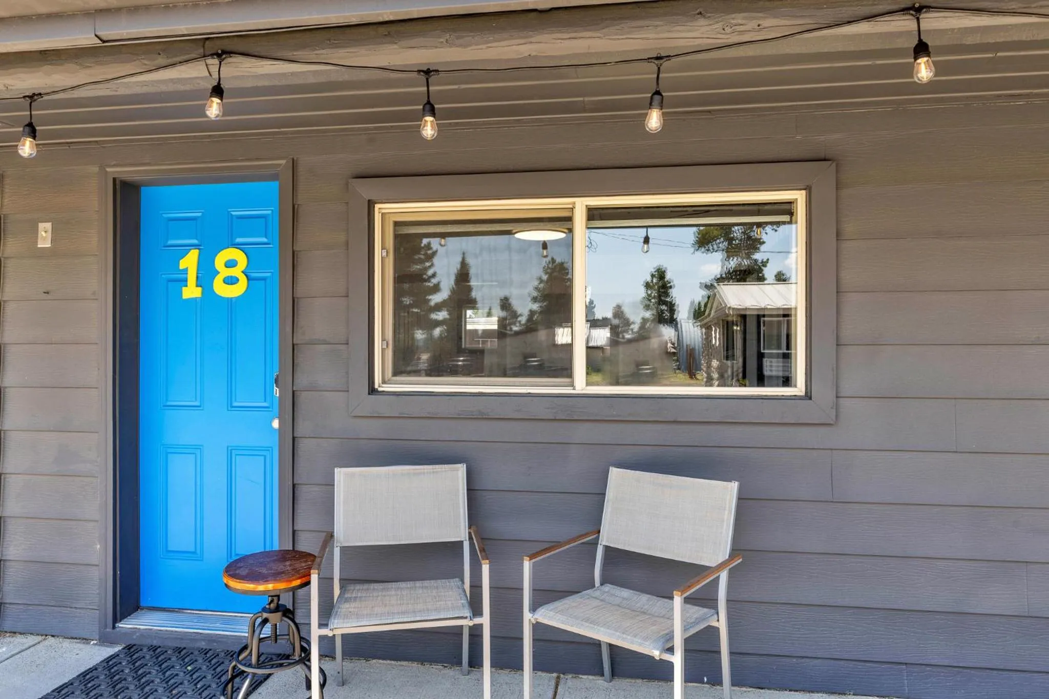 Property building in Lazy Duck Inn