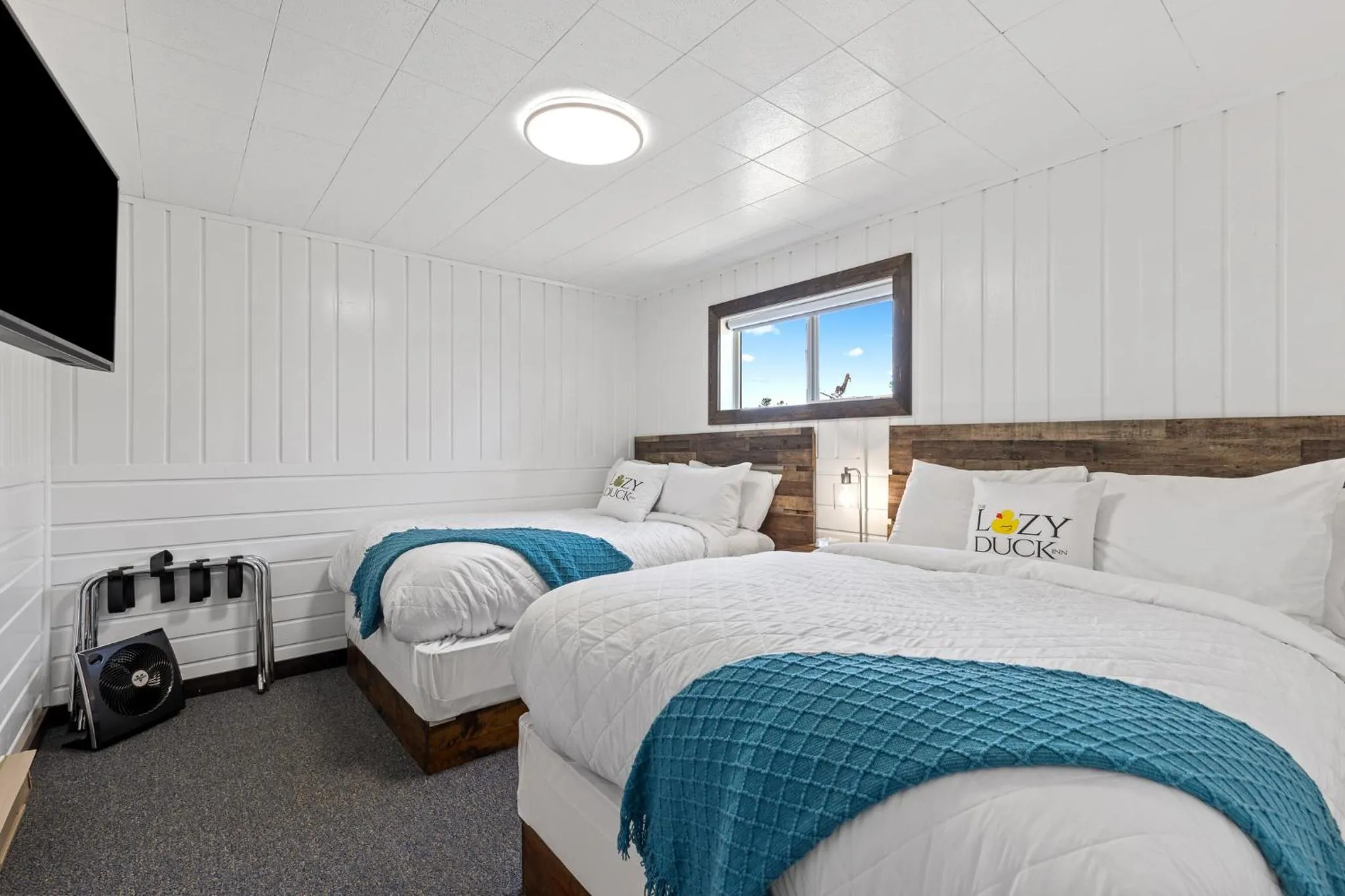 Bed in Lazy Duck Inn