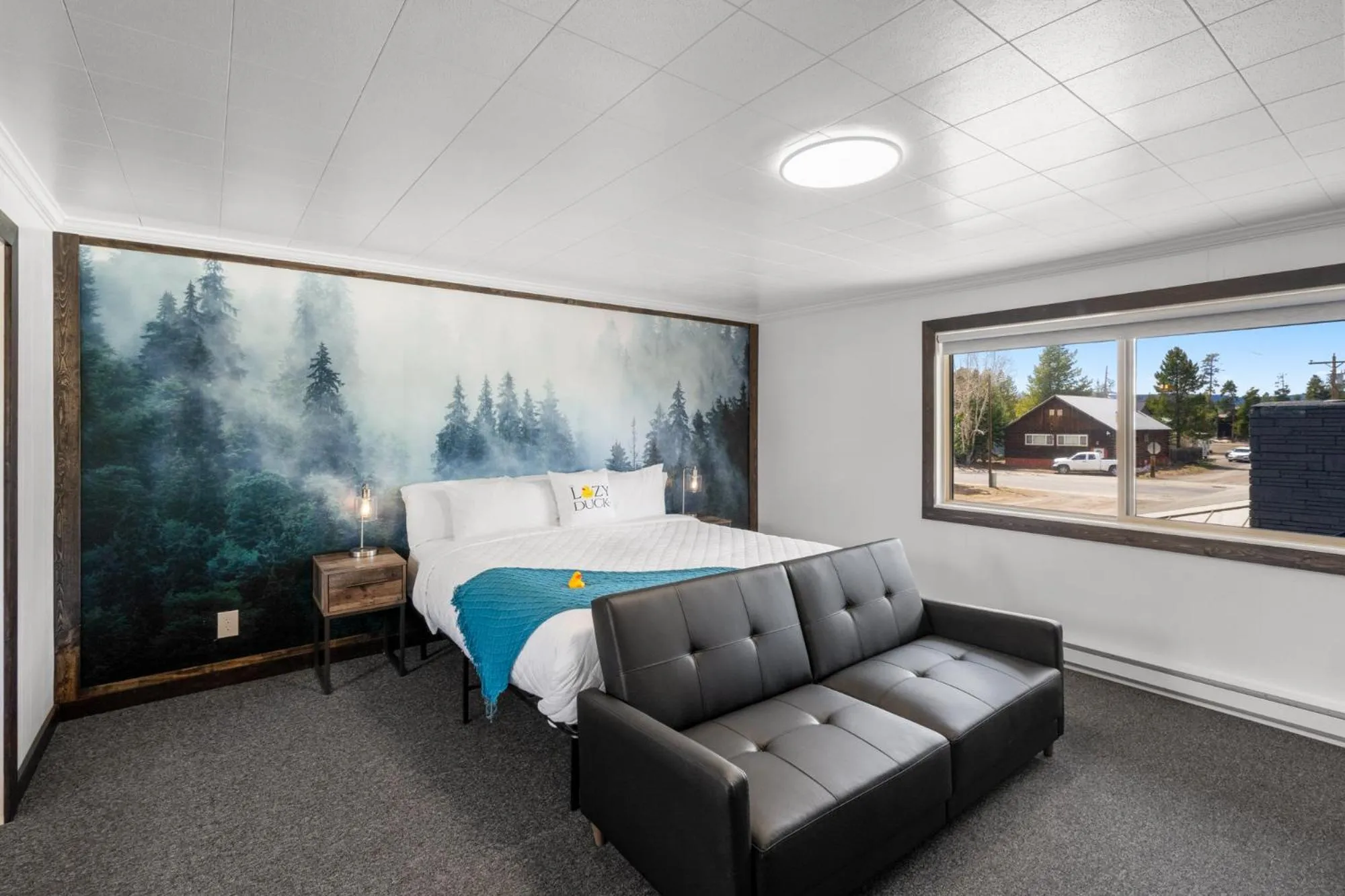 Bed in Lazy Duck Inn