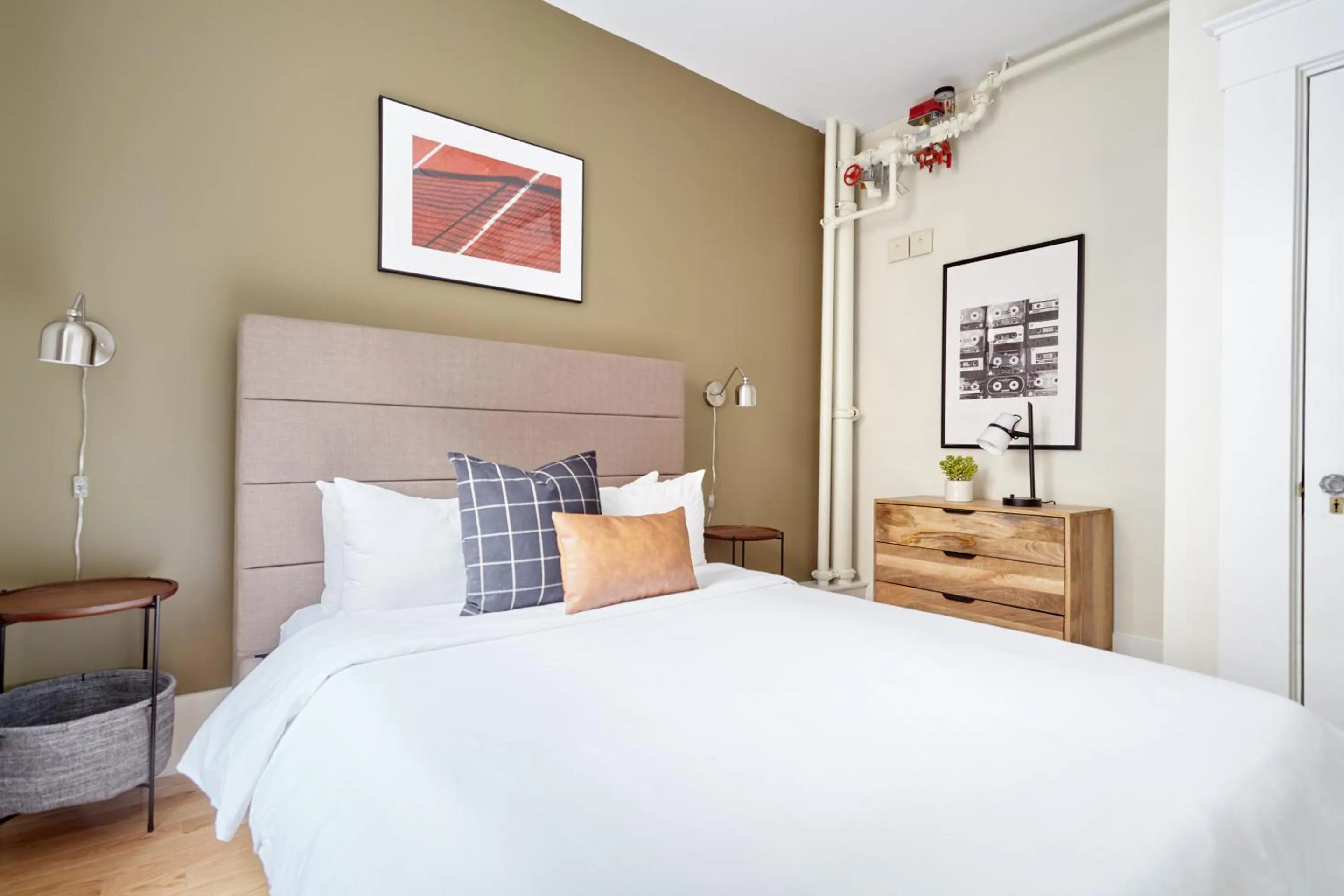 Bed in Sonder The Hancock