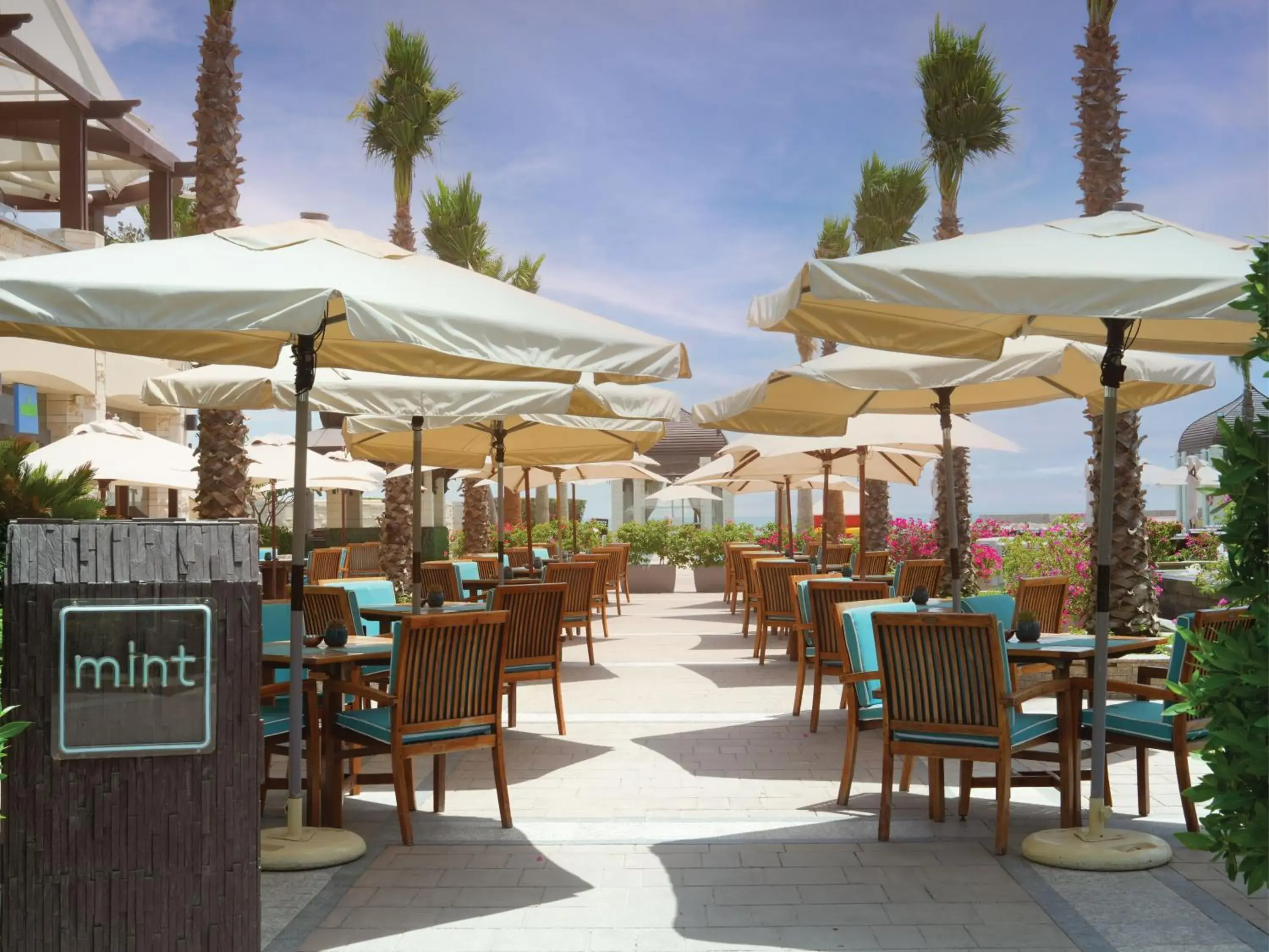 Restaurant/places to eat in Jumeirah Messilah Beach Kuwait Restaurant/places to eat in Jumeirah Messilah Beach Kuwait