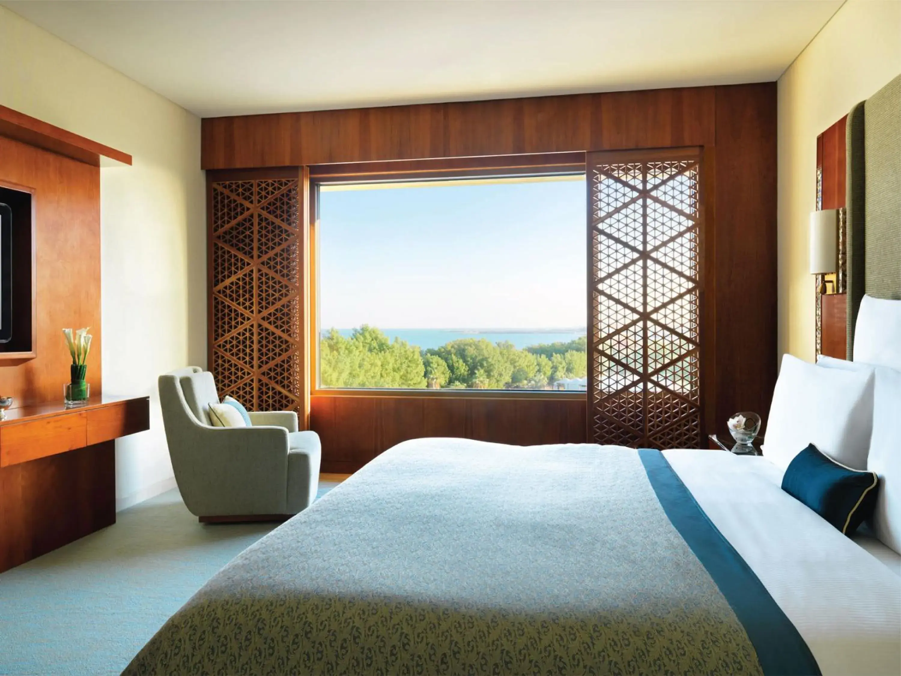 Bed in Jumeirah Messilah Beach Kuwait Bed in Jumeirah Messilah Beach Kuwait