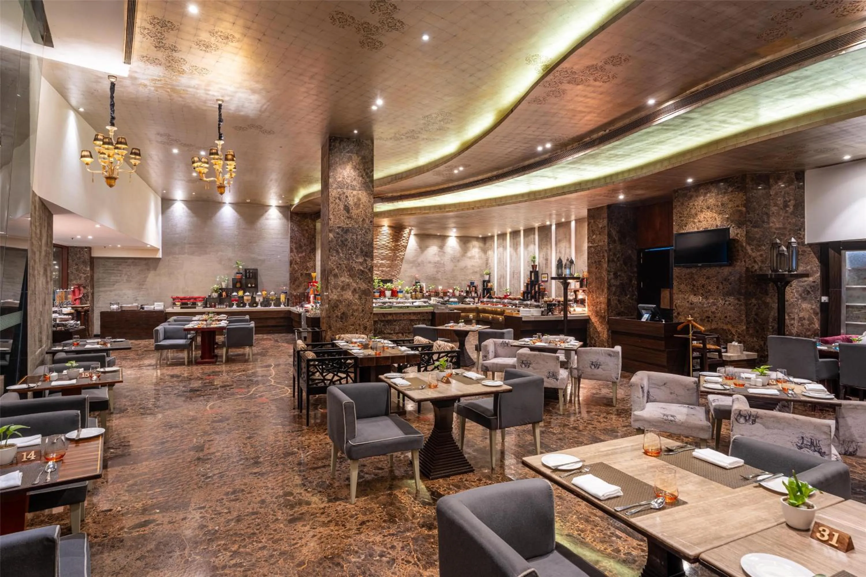 Restaurant/places to eat in Radisson Blu Hotel MBD Ludhiana