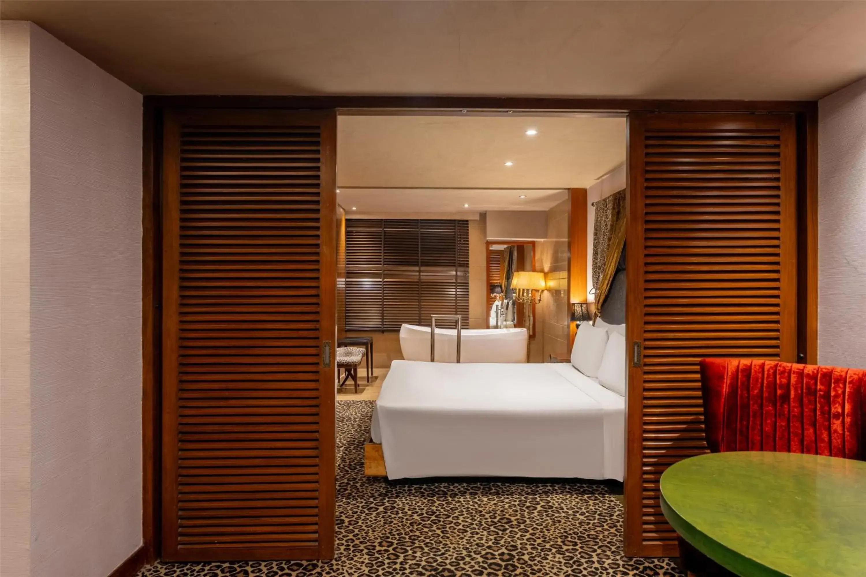 Photo of the whole room, Bed in Radisson Blu Hotel MBD Ludhiana Photo of the whole room, Bed in Radisson Blu Hotel MBD Ludhiana