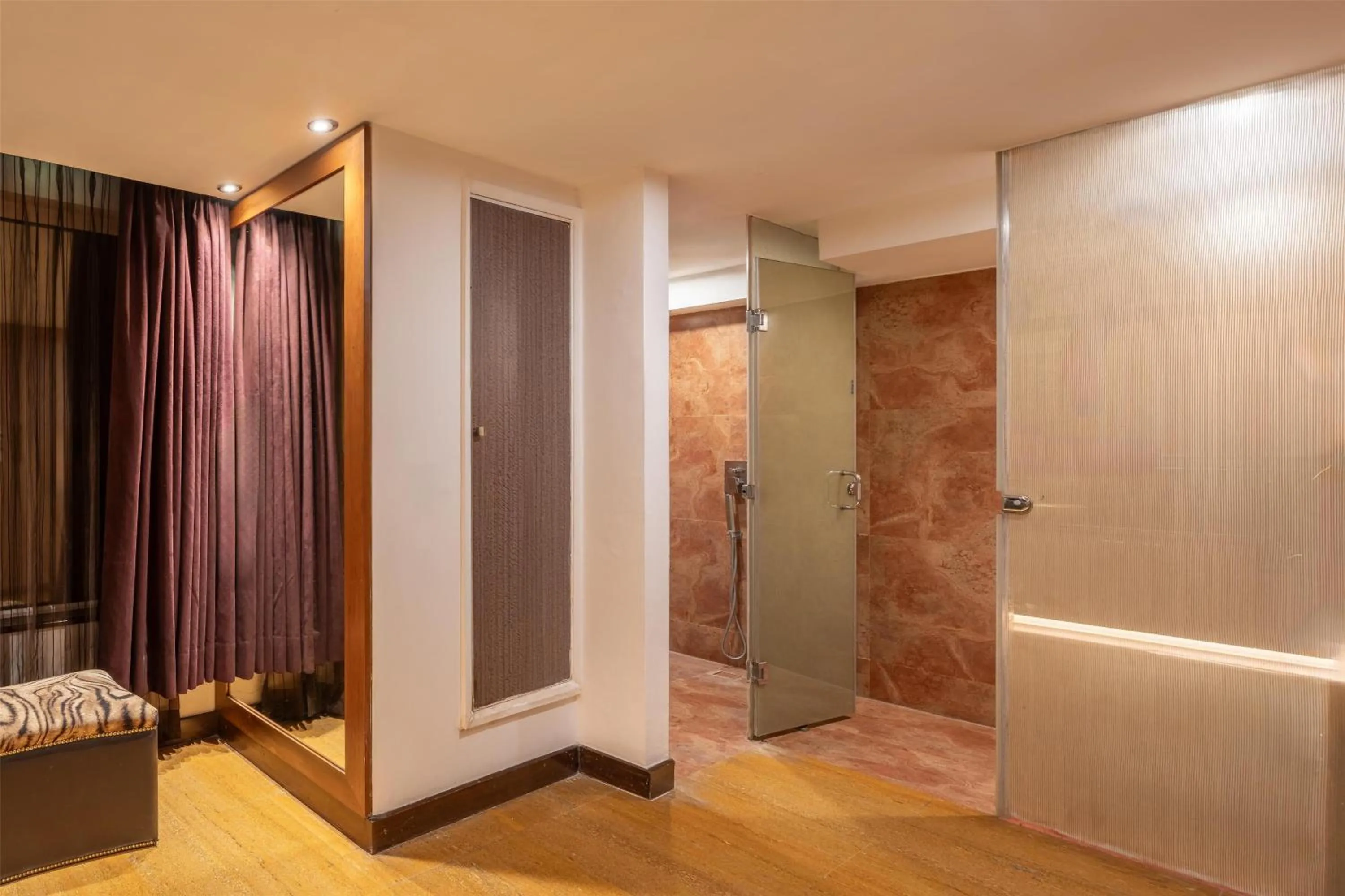 Bedroom in Radisson Blu Hotel MBD Ludhiana