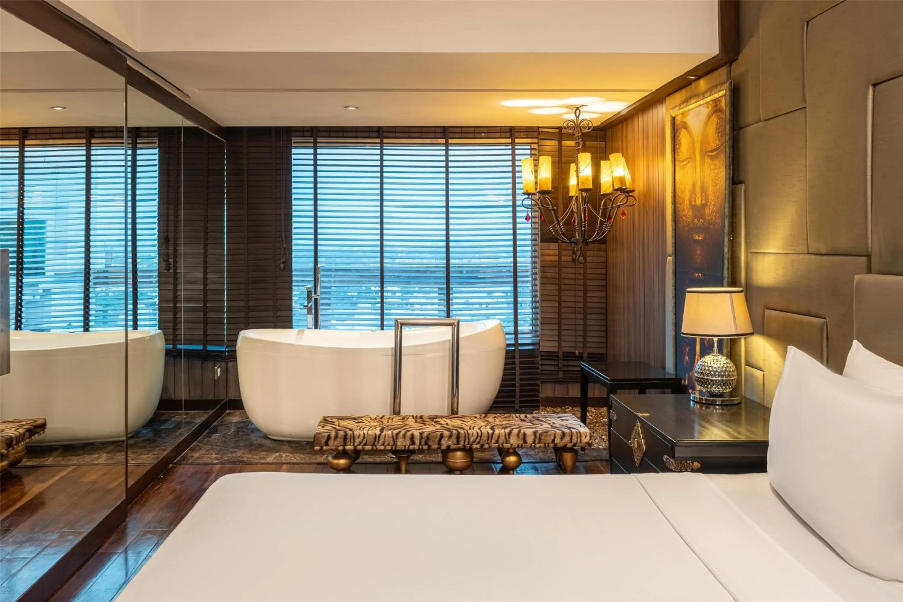 Bedroom in Radisson Blu Hotel MBD Ludhiana