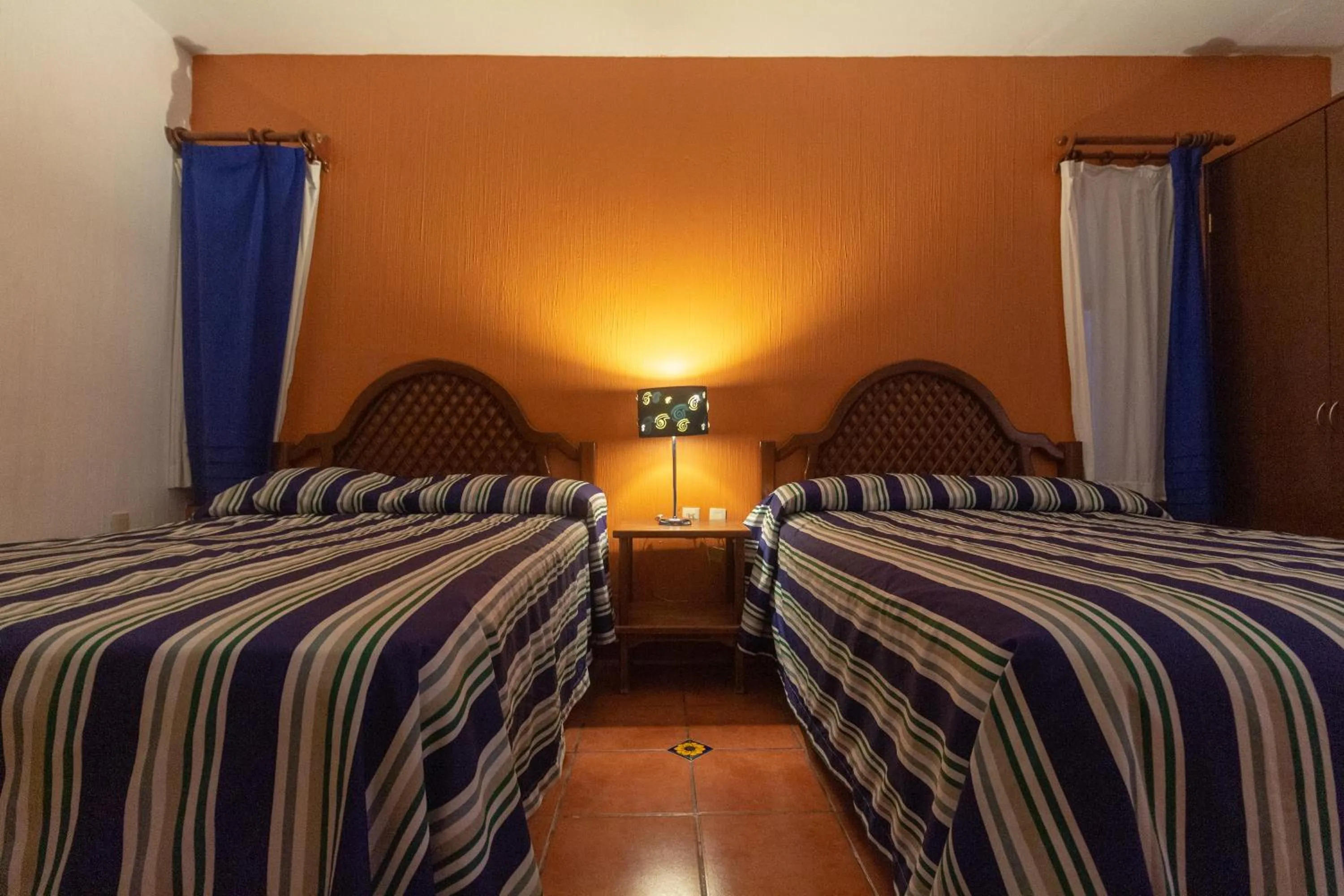 cot, Bed in Hotel Degollado