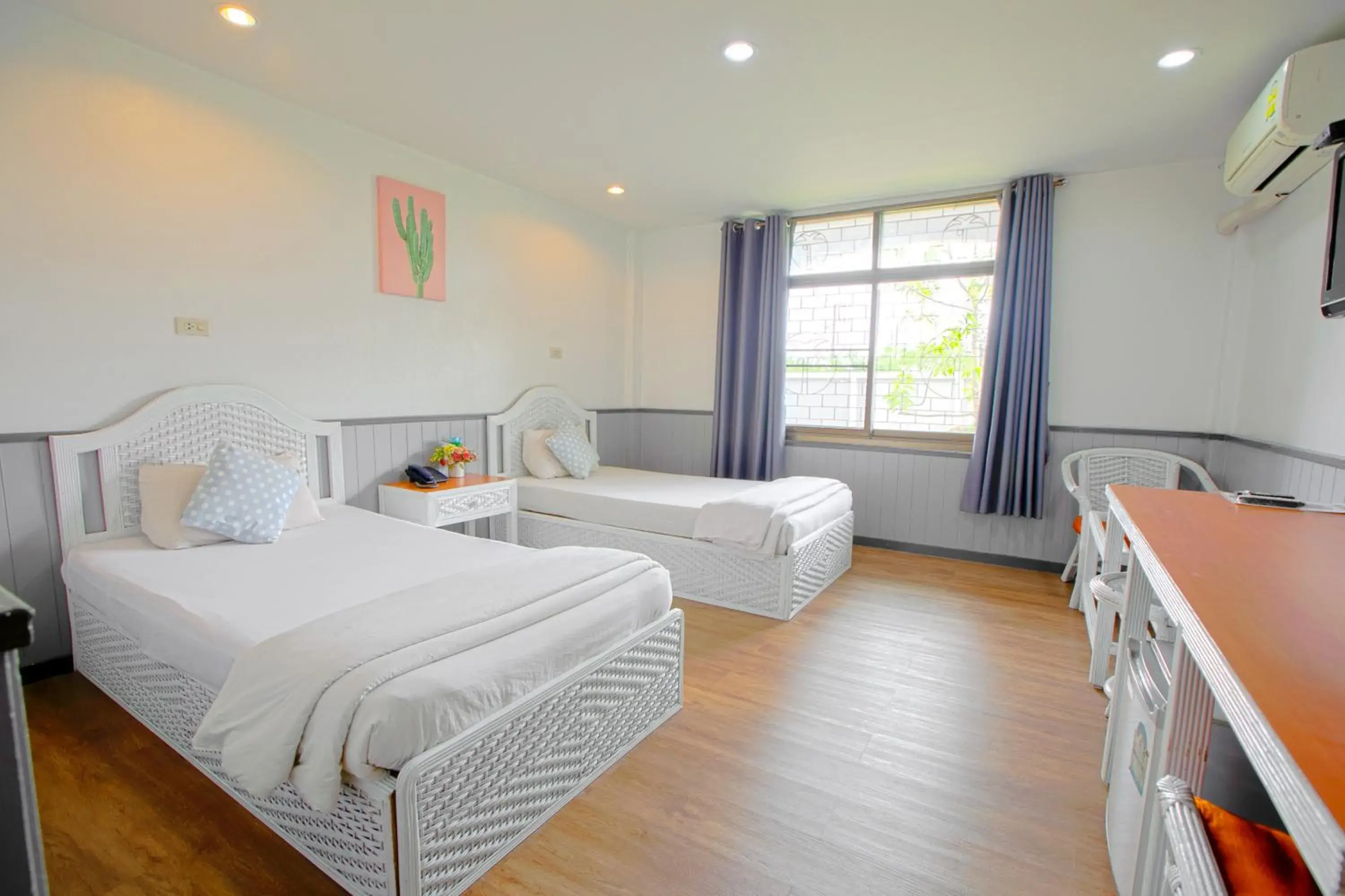 Bedroom, Bed in The Mercy Hotel Bedroom, Bed in The Mercy Hotel