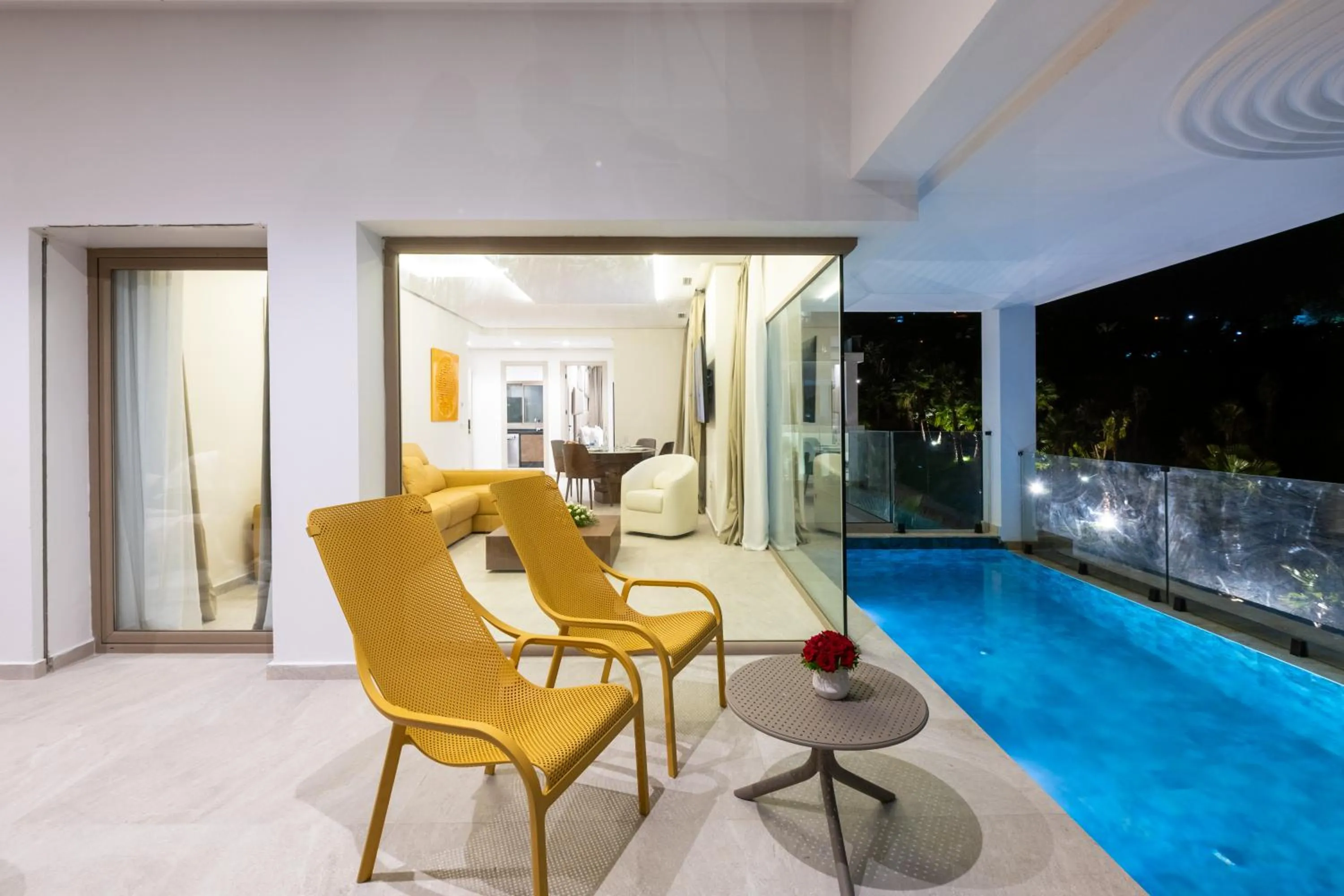 Swimming pool in Le Tanger Résidence Hôtelière