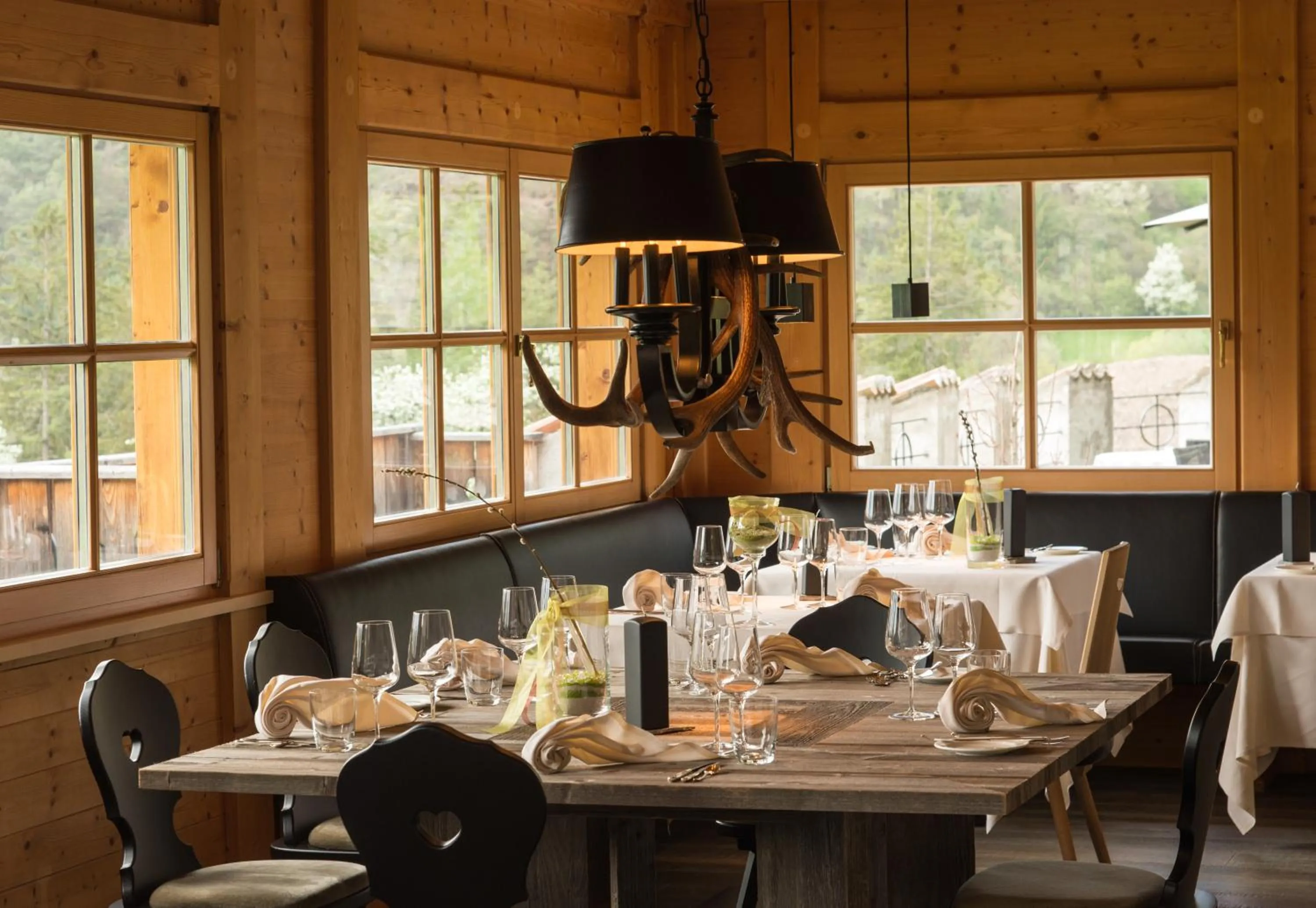 Restaurant/places to eat in Golfhotel Sonne