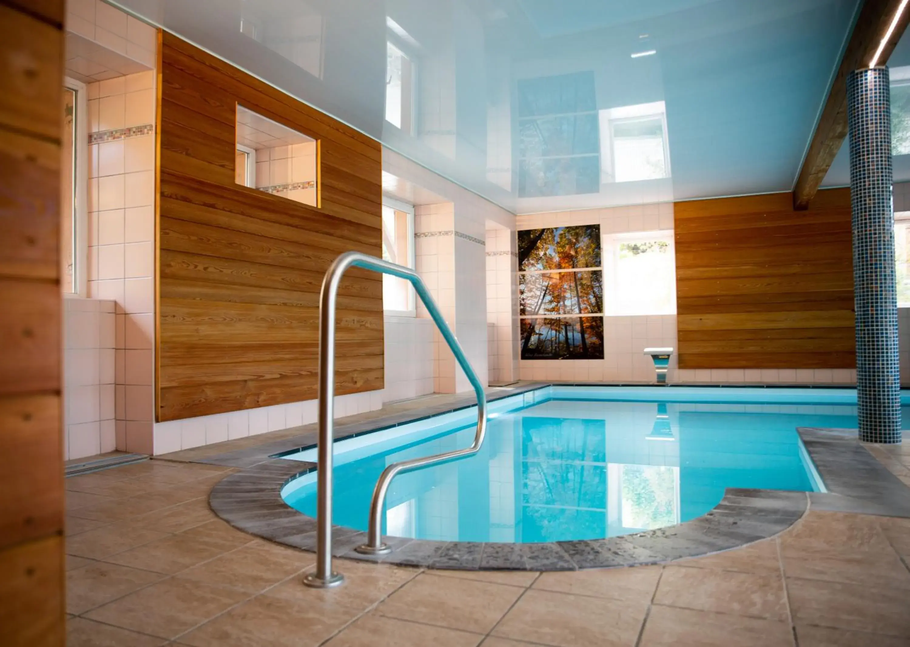 Double Room - Pool Side in Logis Hôtel Restaurant De La Poste et SPA de Montagne Double Room - Pool Side in Logis Hôtel Restaurant De La Poste et SPA de Montagne