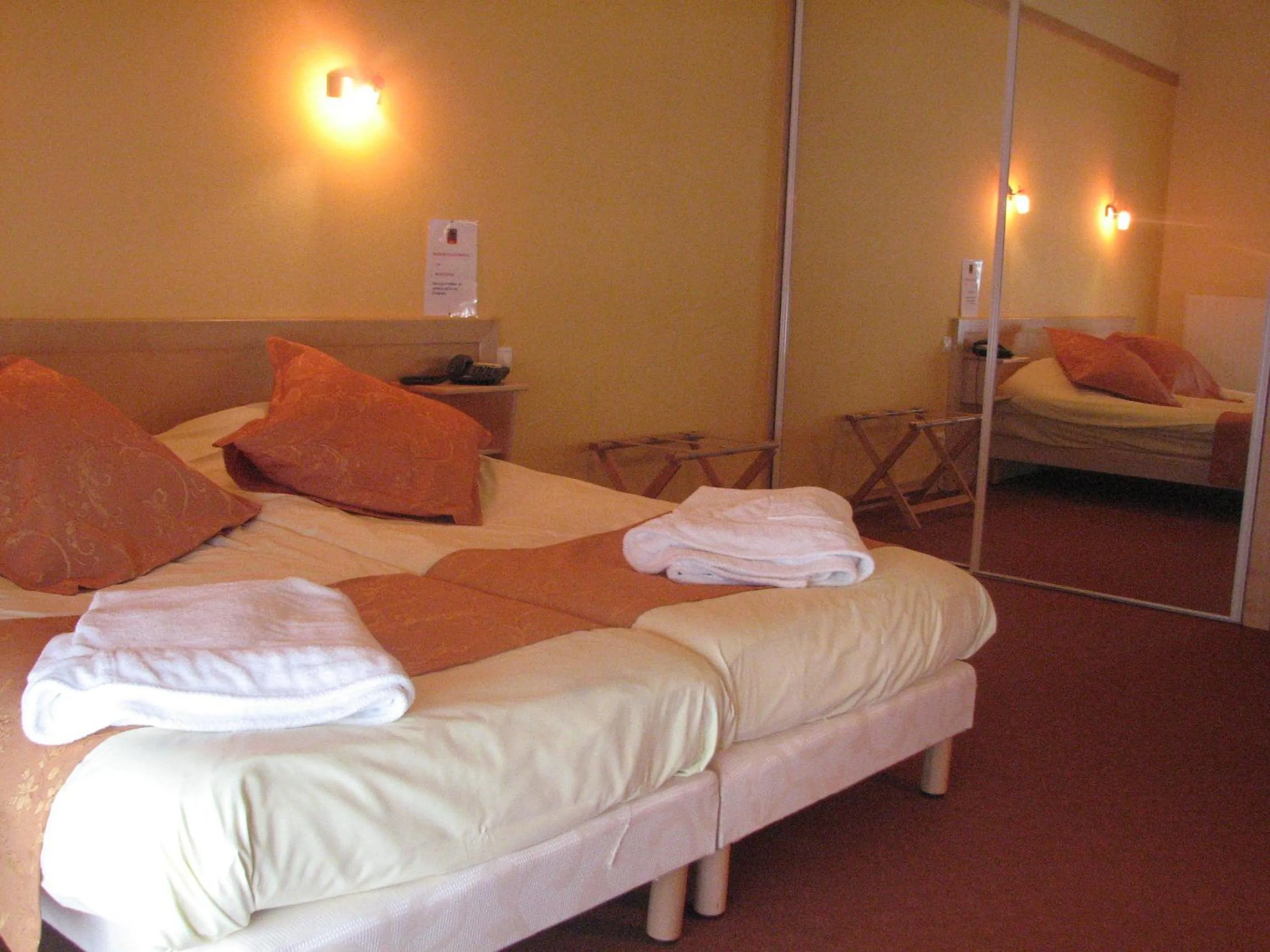 Bedroom, Bed in Logis Hôtel Restaurant De La Poste et SPA de Montagne