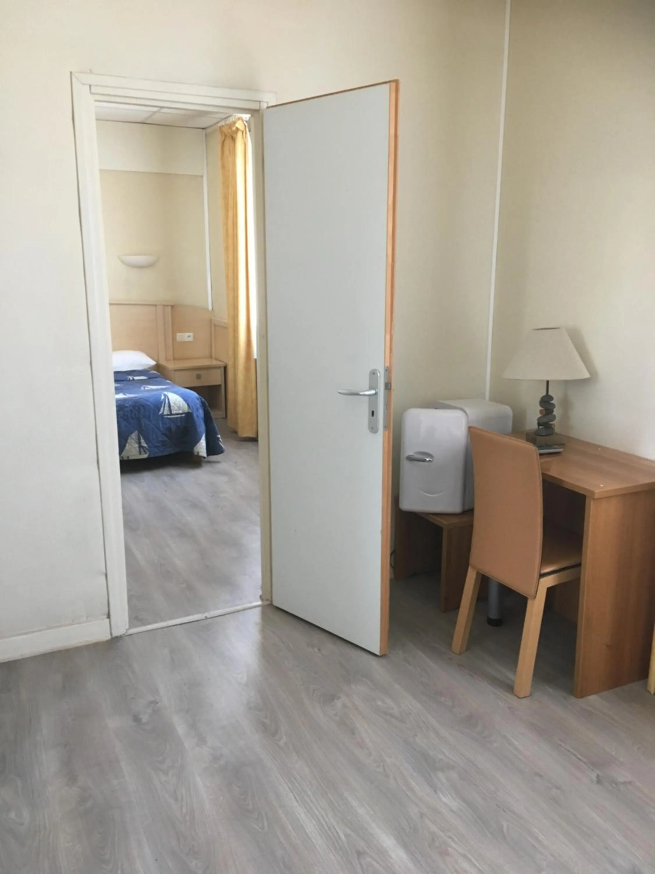 Bed in Hotel De La Mer