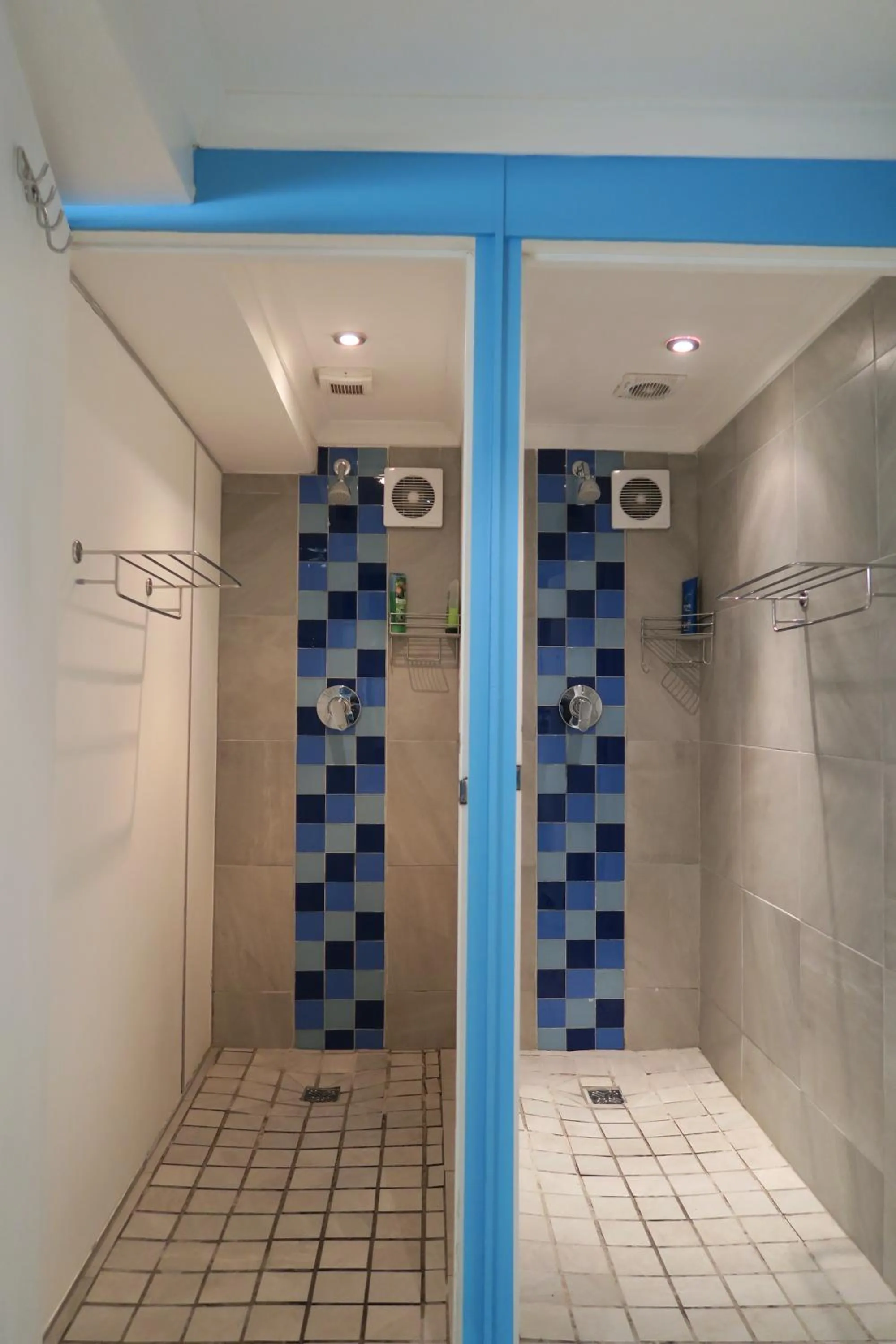 Shower, Bathroom in Atlantic Point Backpackers