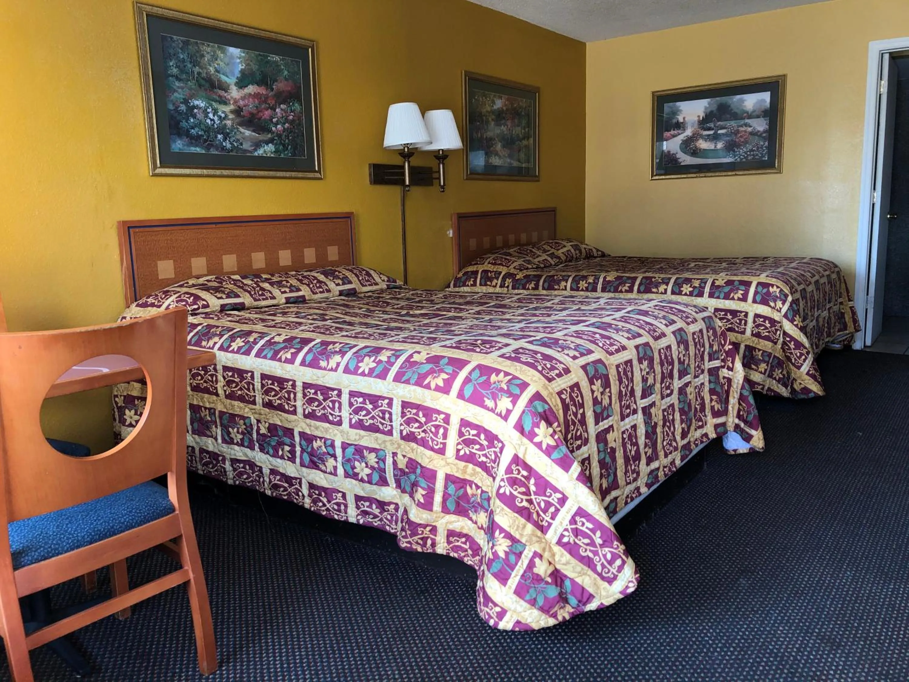 Bed in Capital inn