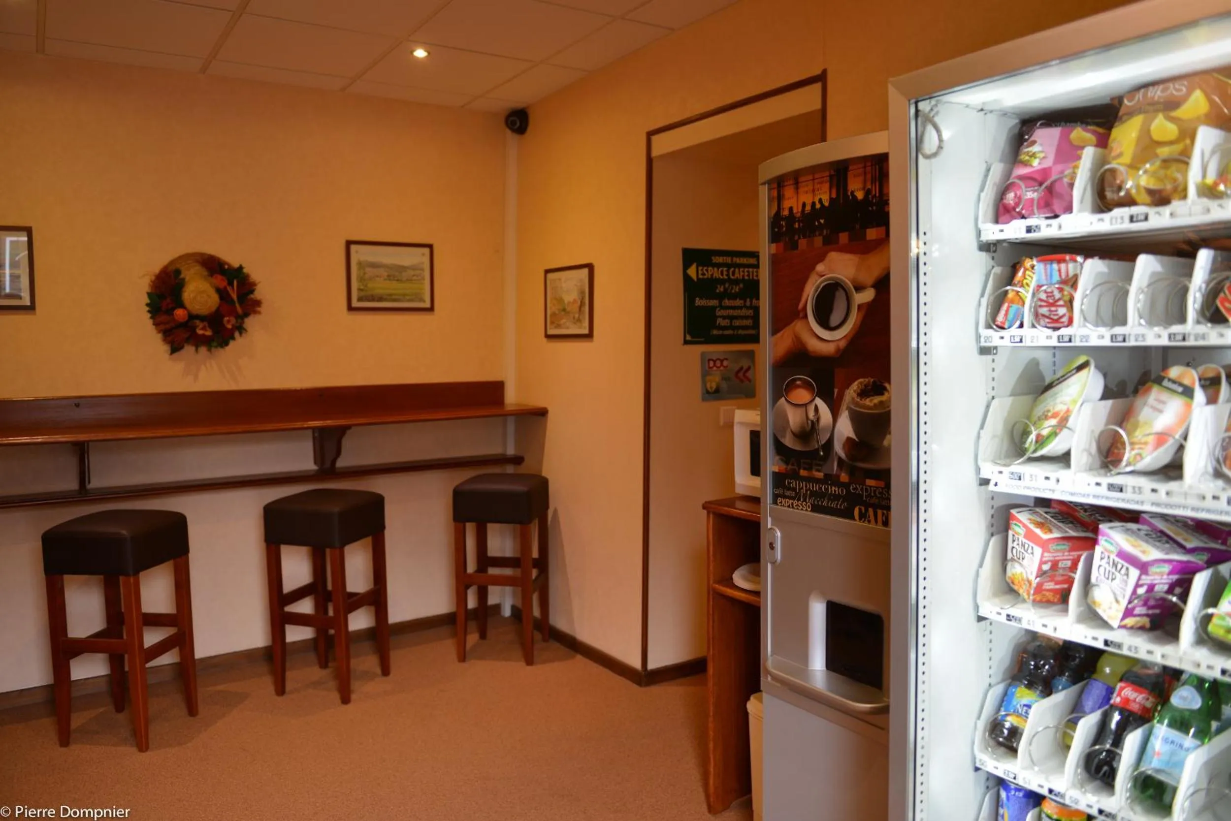 Lobby or reception in Hôtel Saint-Georges