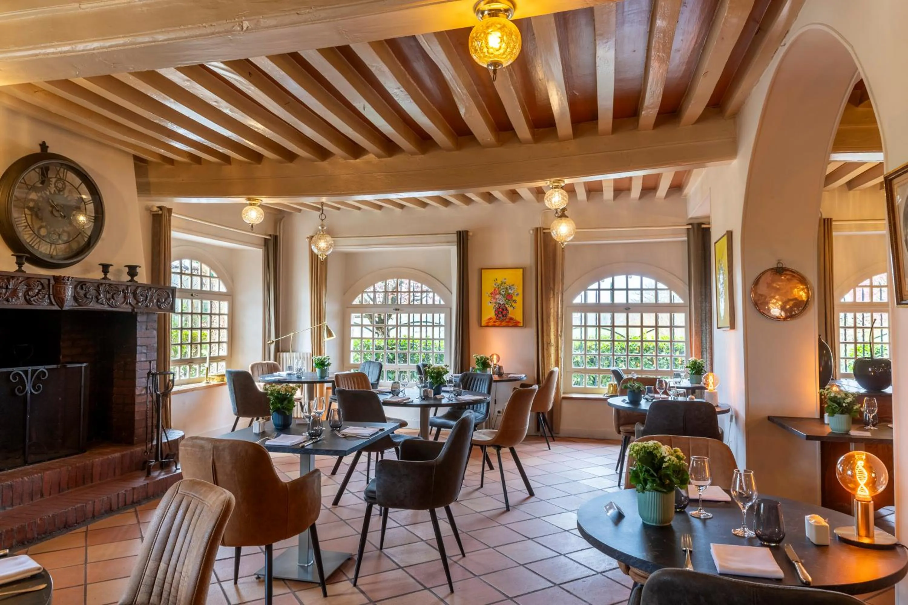 Restaurant/places to eat in Le relais fleuri, Hôtel et restaurant Logis - Avallon