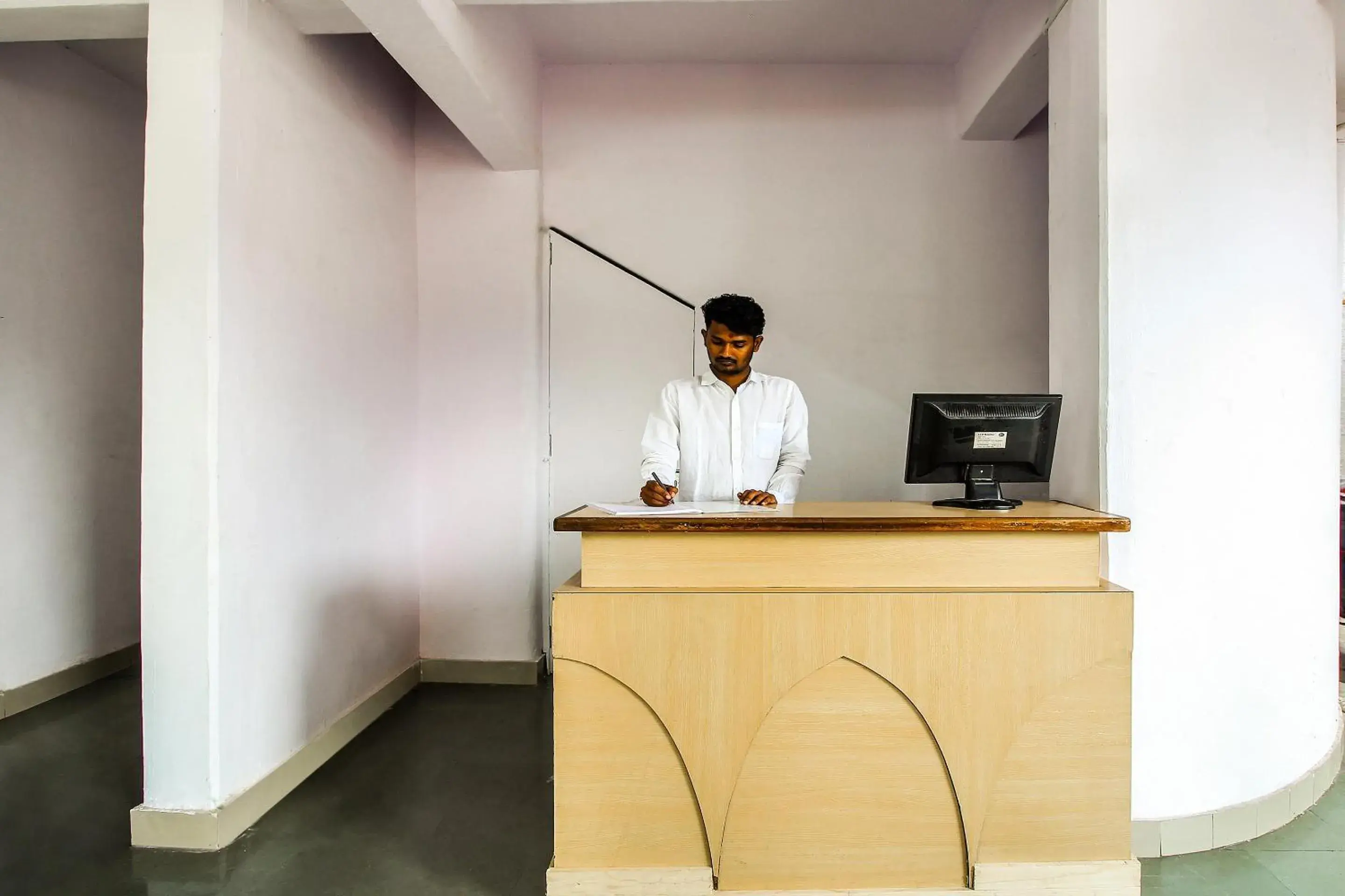 Lobby or reception in Hotel O Galaxy Near INOX Lobby or reception in Hotel O Galaxy Near INOX