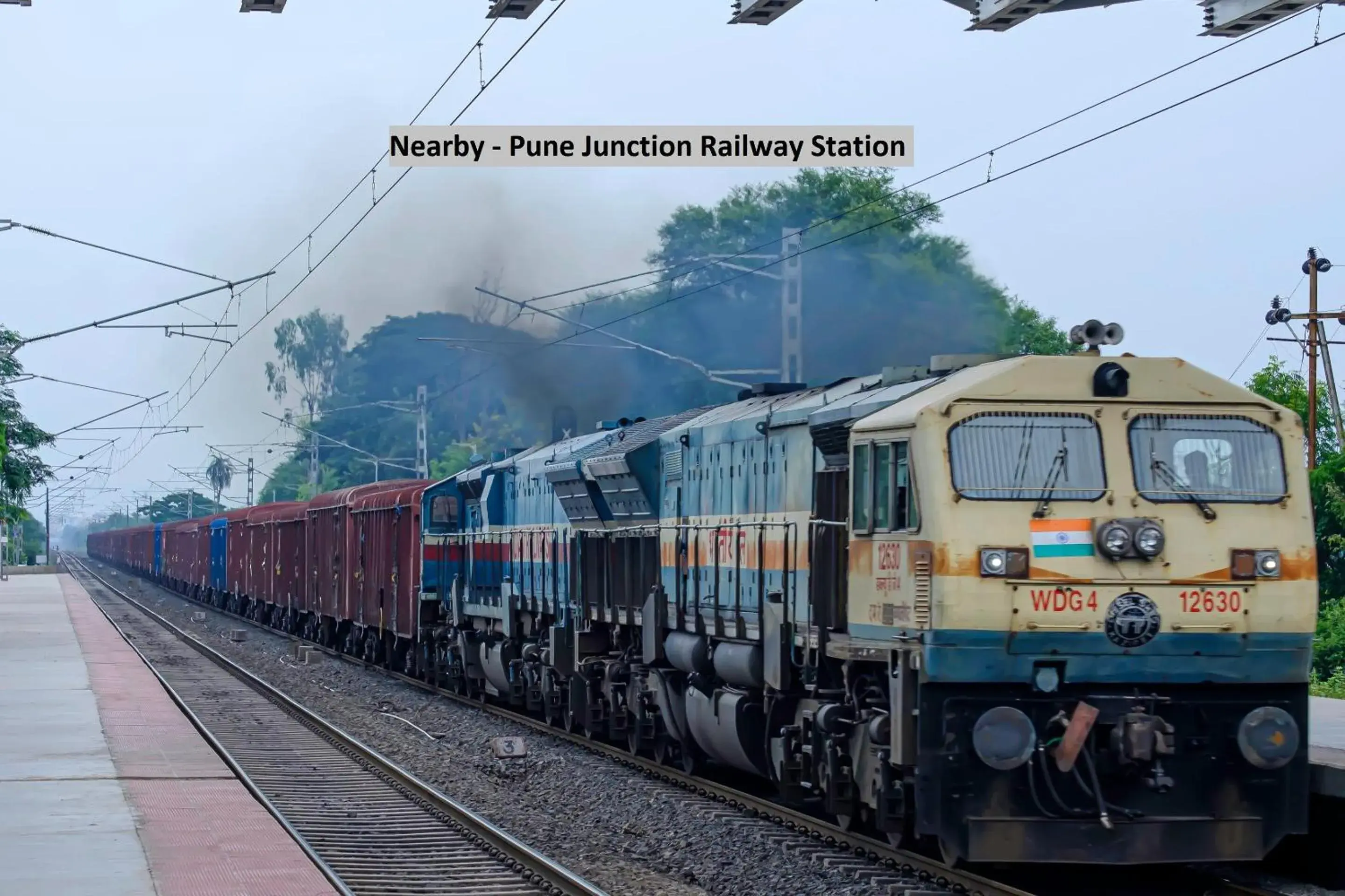 Facade/entrance in Hotel O Galaxy Near INOX Facade/entrance in Hotel O Galaxy Near INOX
