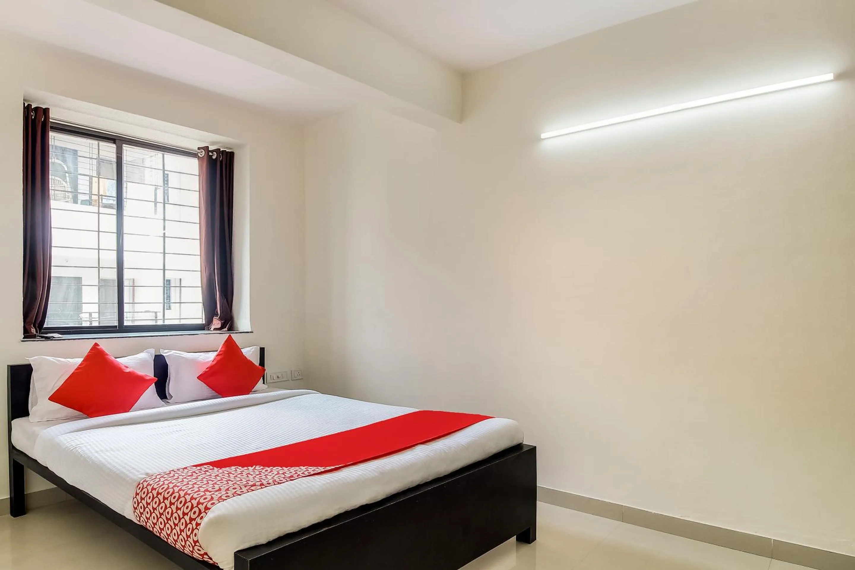 Bedroom, Bed in Hotel O Galaxy Near INOX