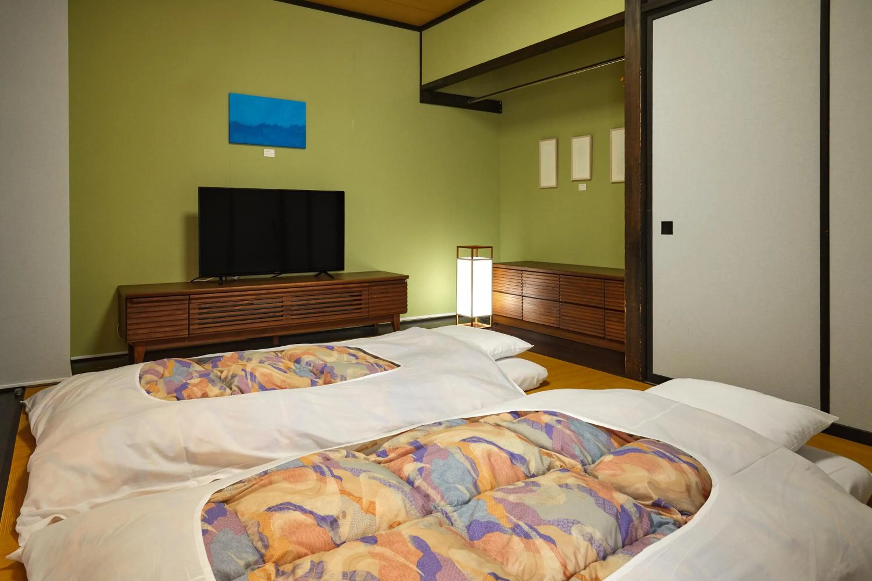 TV and multimedia, Bed in IKOI Villa
