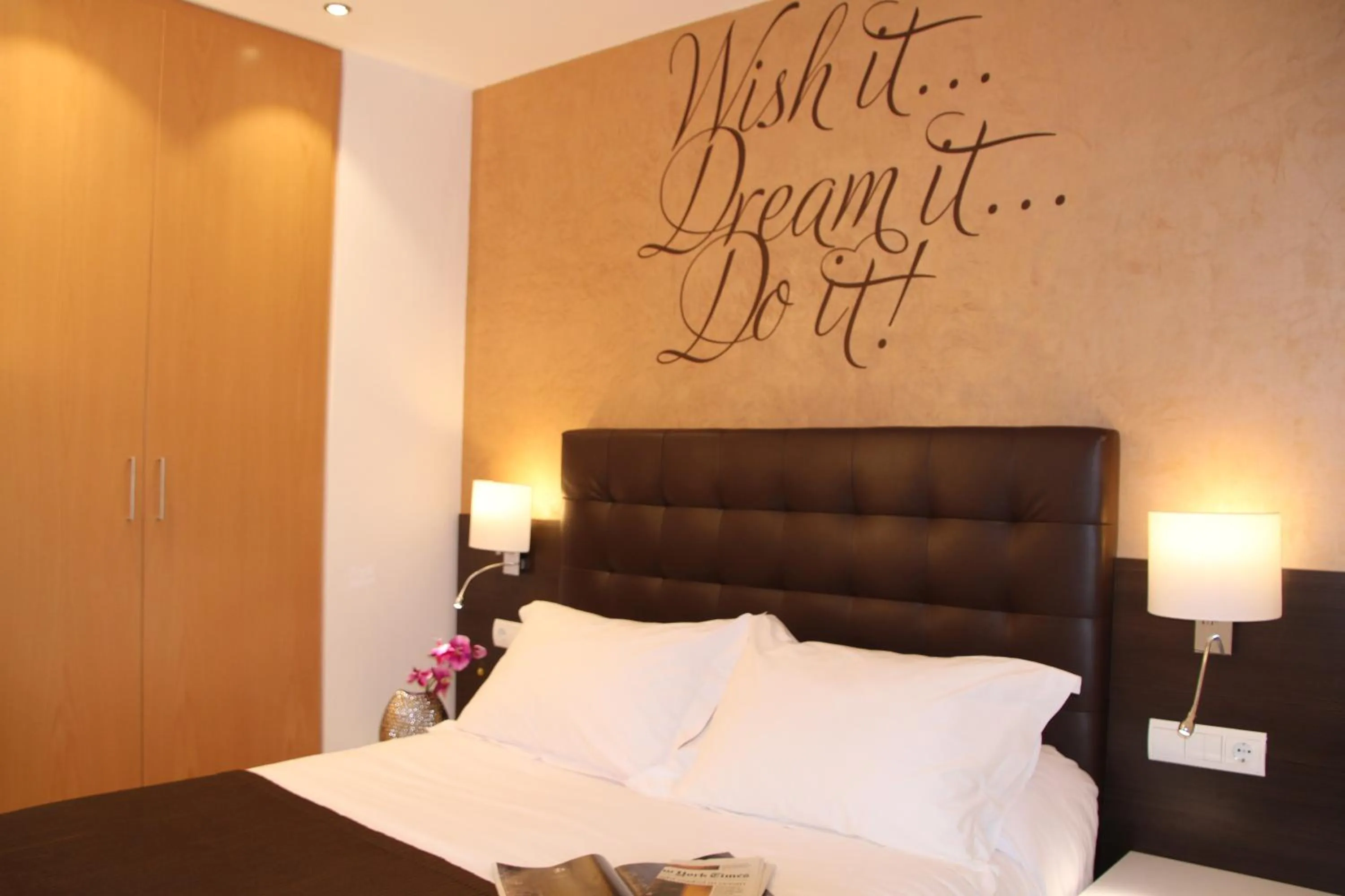 Bed in Home to Home Barcelona