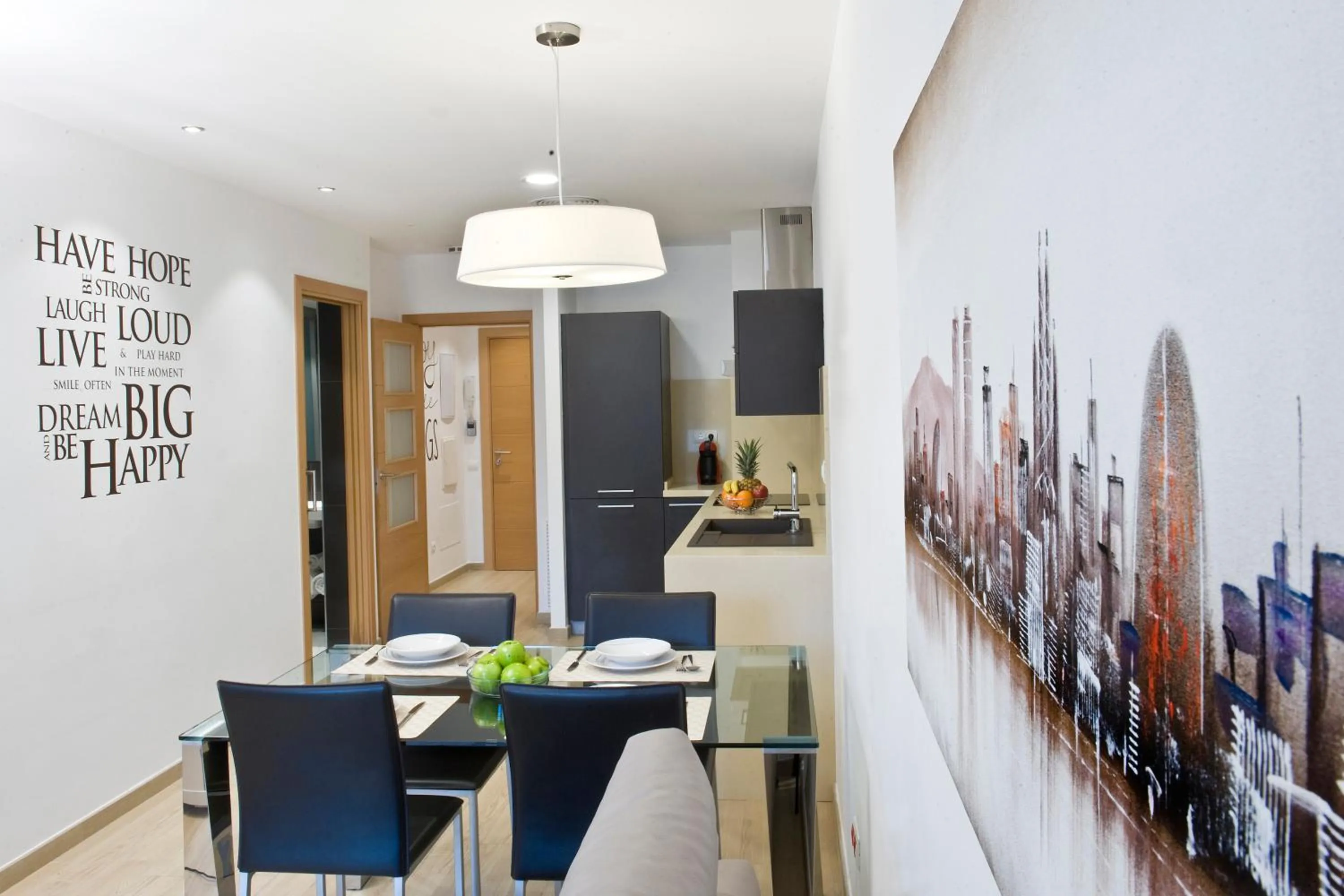 Kitchen or kitchenette in Home to Home Barcelona