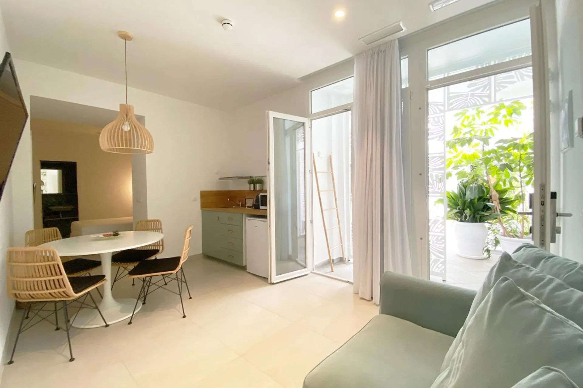 Area and facilities in Alzocaire Hostal Boutique