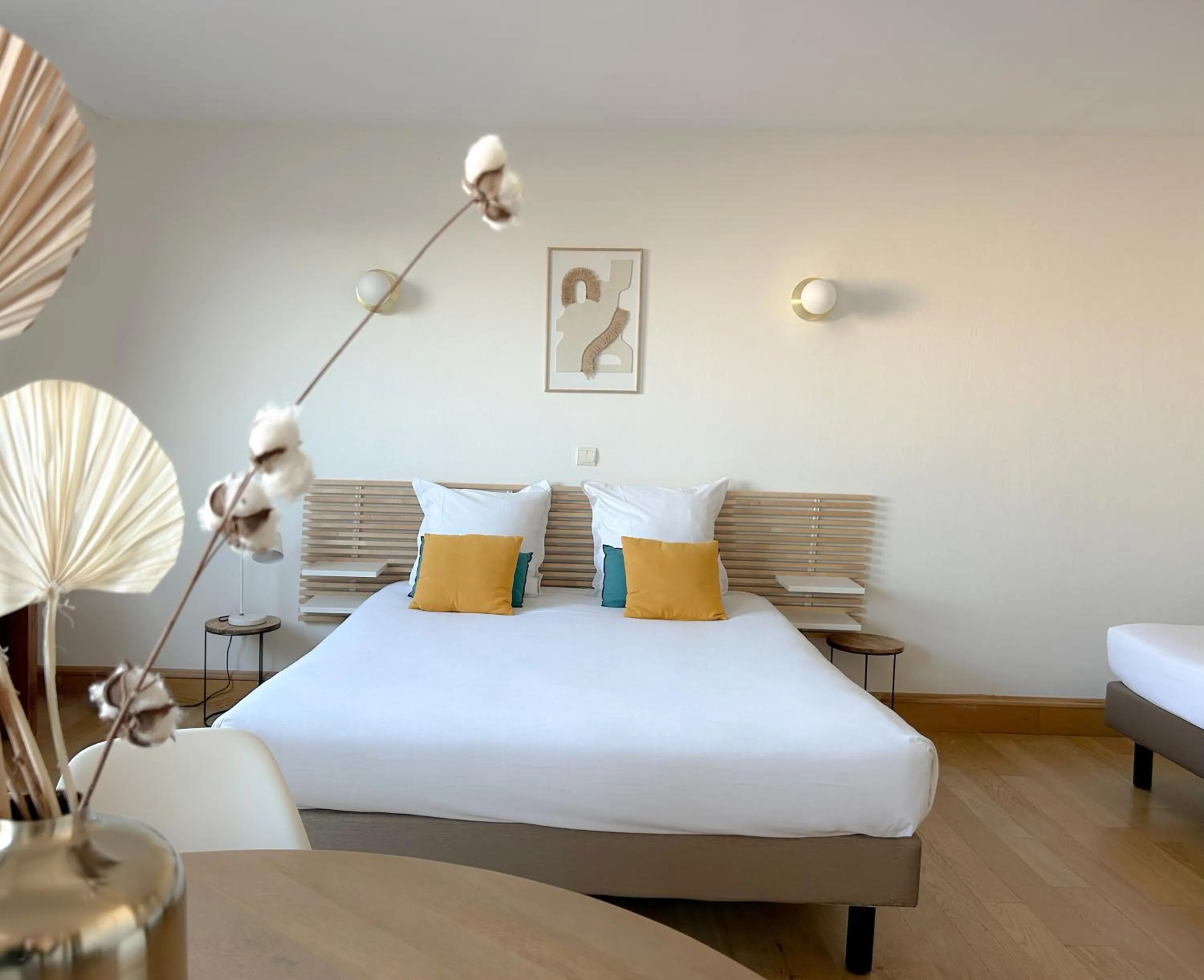 Bedroom, Bed in Victoria Garden Bordeaux Centre