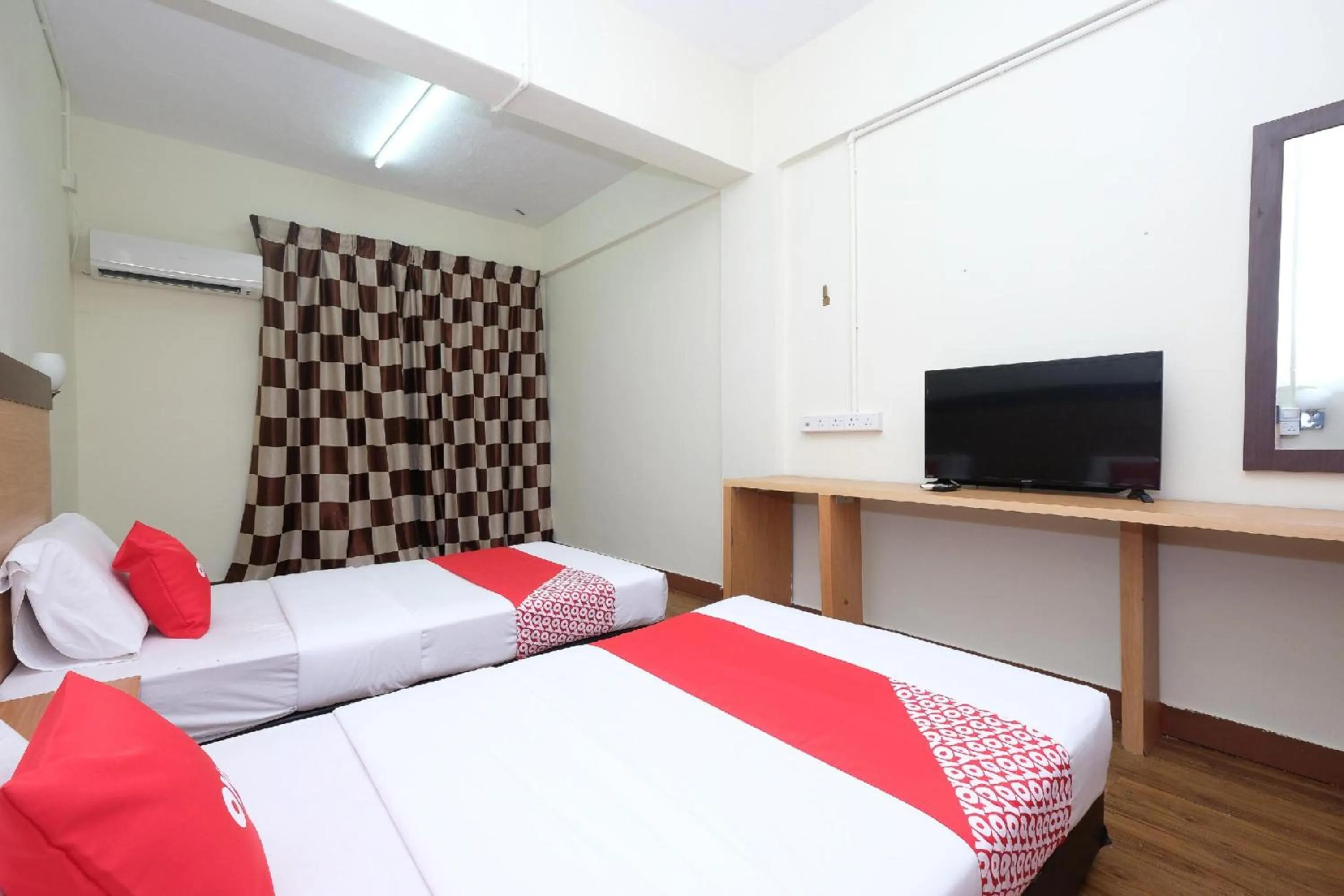 Bedroom, Bed in Hotel O 75