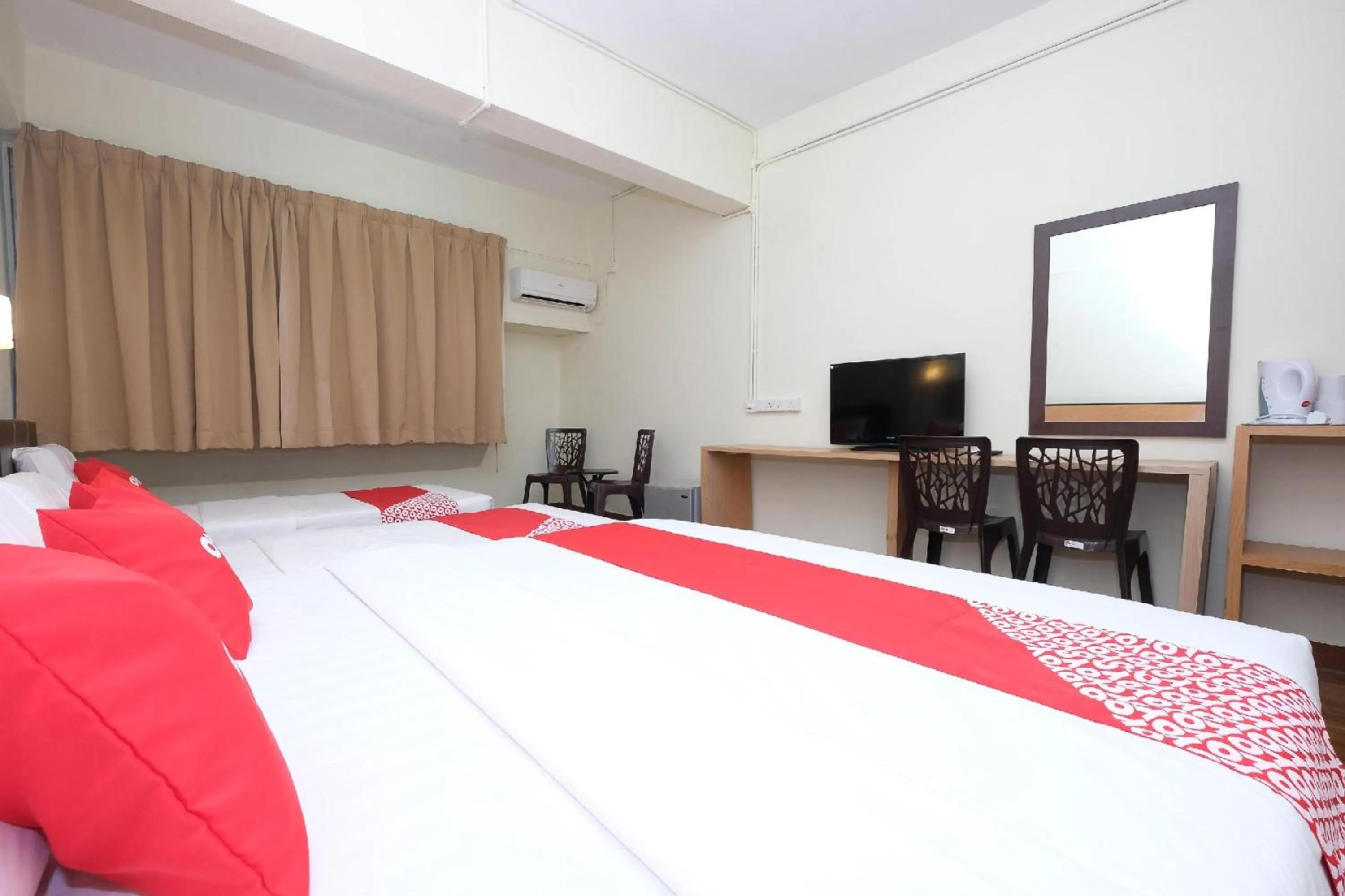 Bedroom, Bed in Hotel O 75