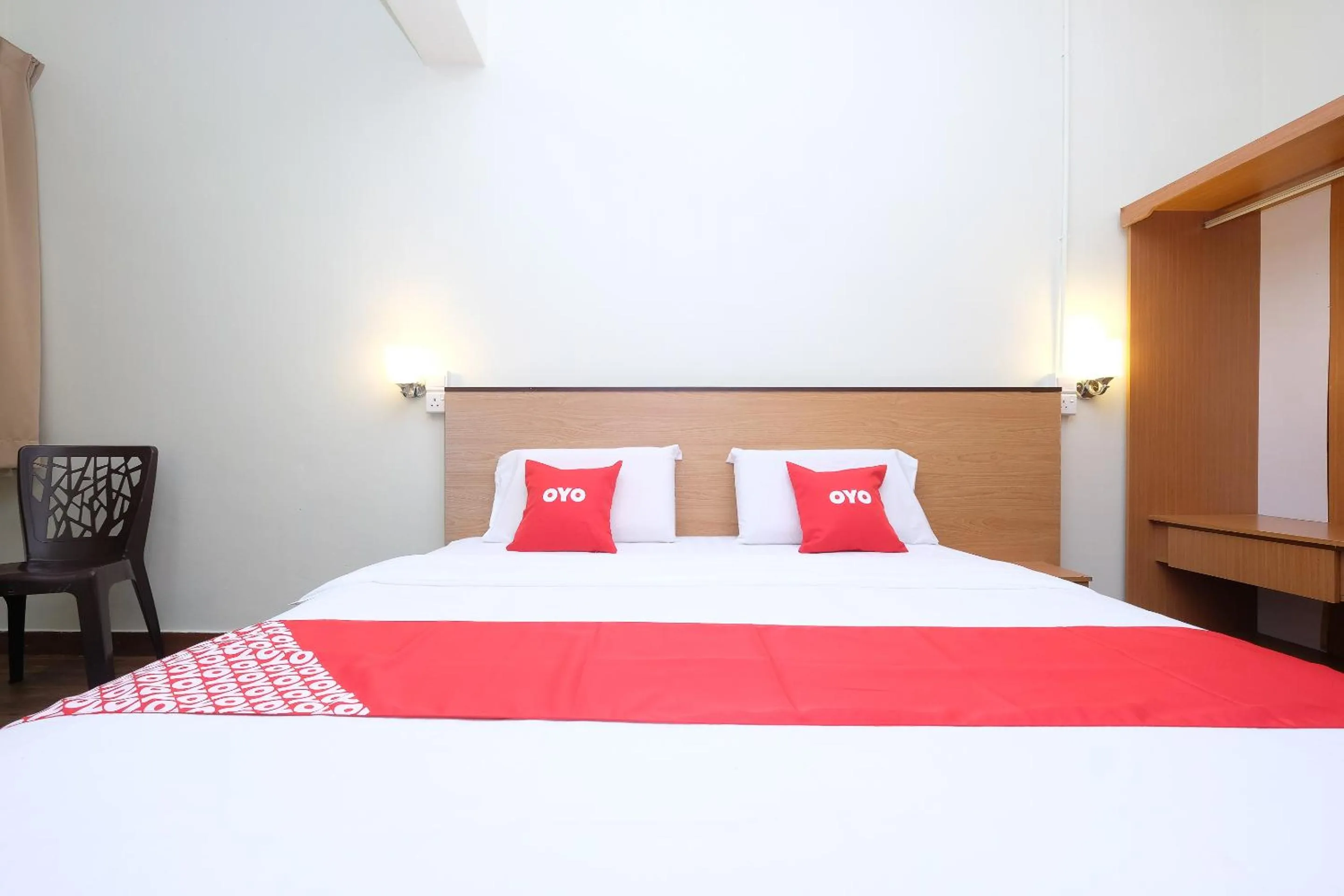 Bedroom, Bed in Hotel O 75