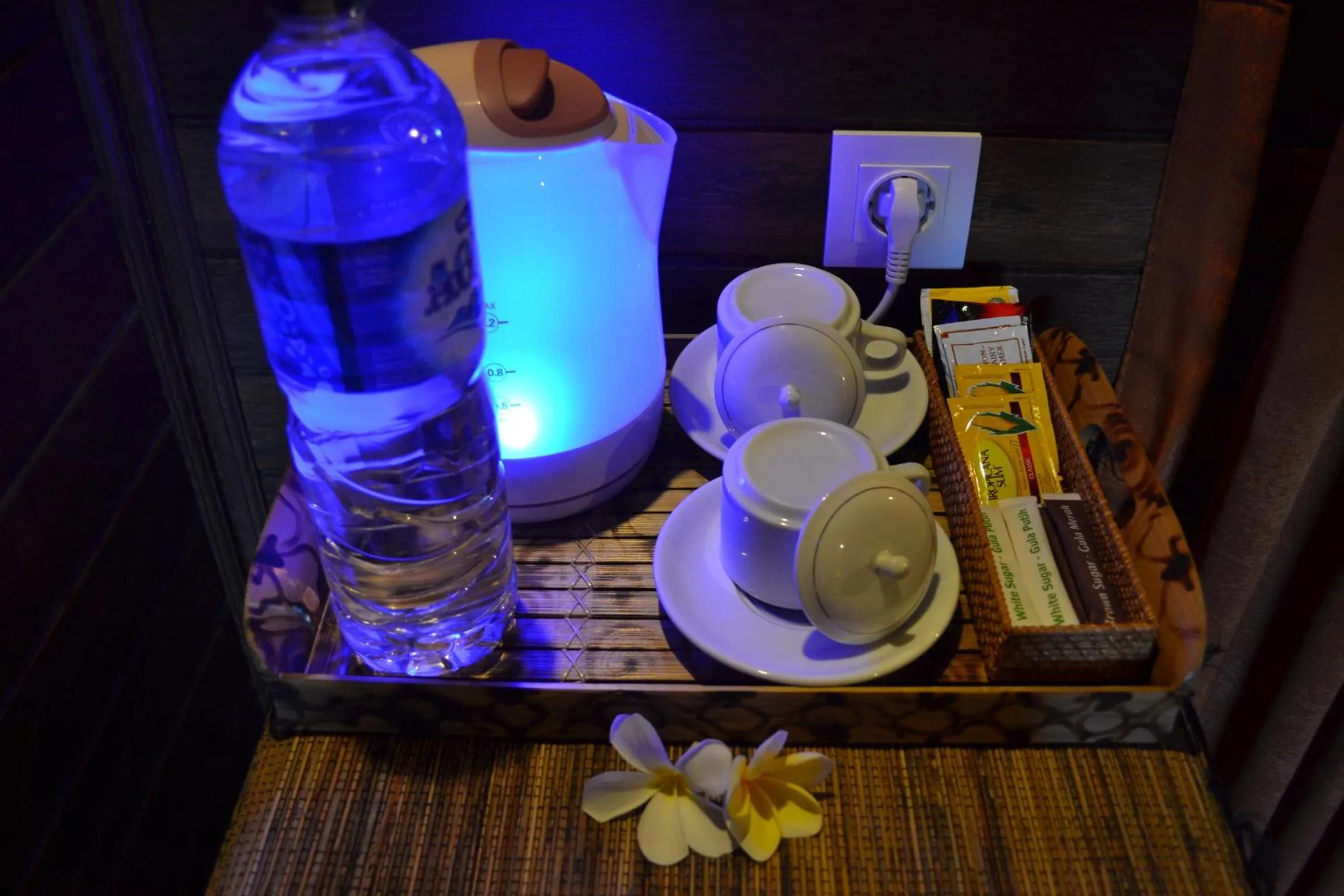 Coffee/tea facilities in The Akah Cottage