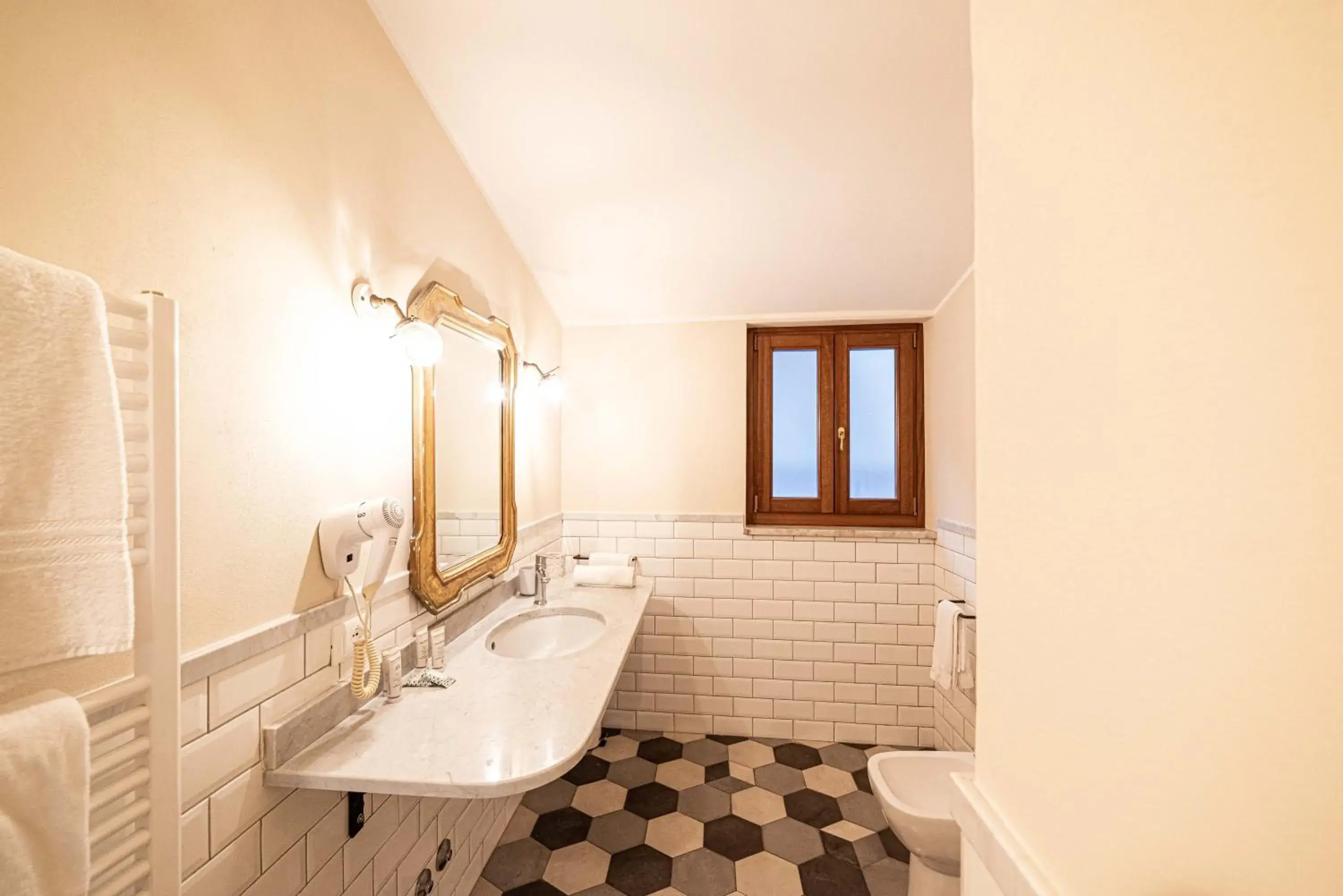 Quadruple Room in Agriturismo La Cerra Quadruple Room in Agriturismo La Cerra