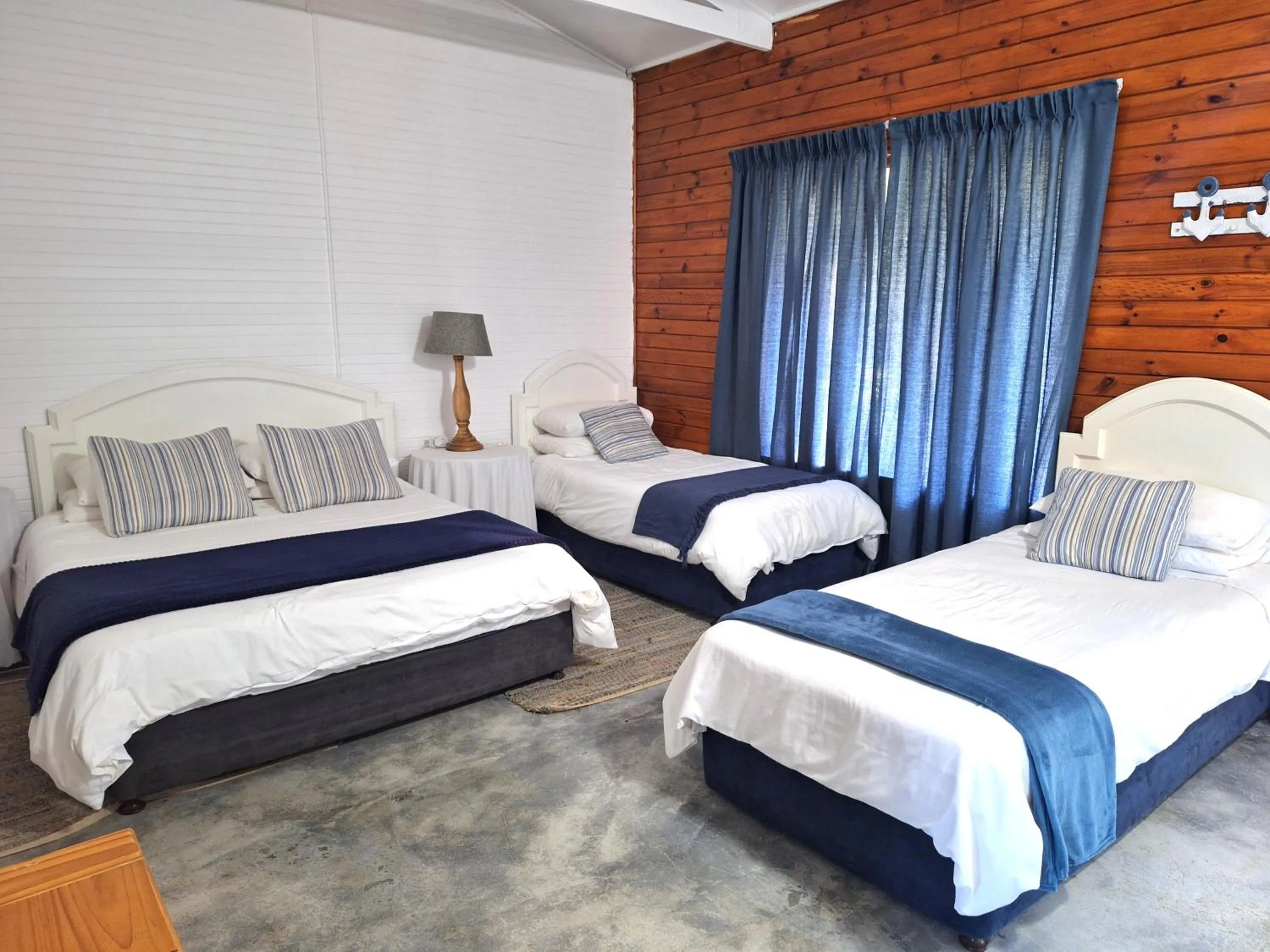 Bedroom, Bed in Plett Forest Cabins