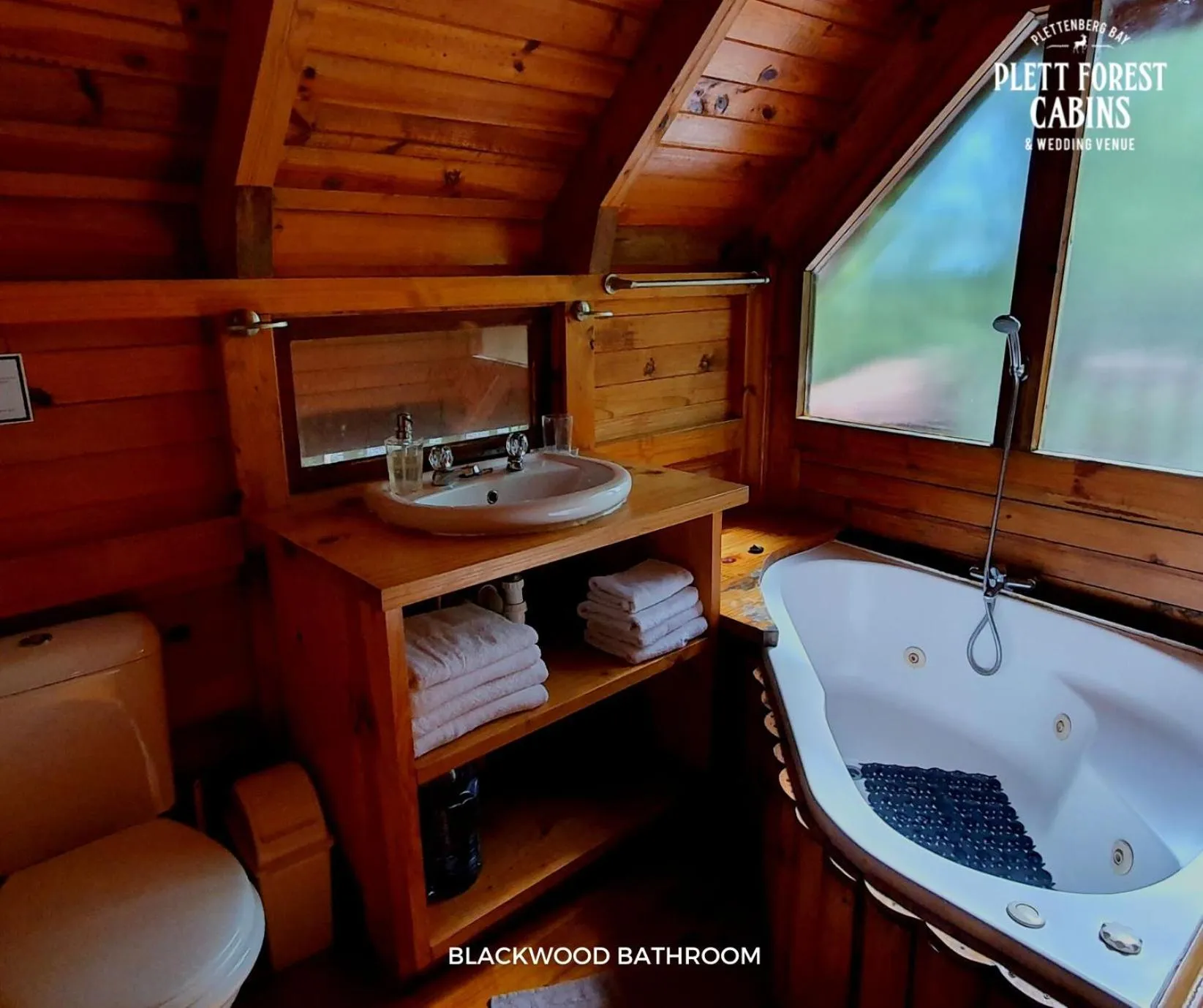 Hot Tub in Plett Forest Cabins