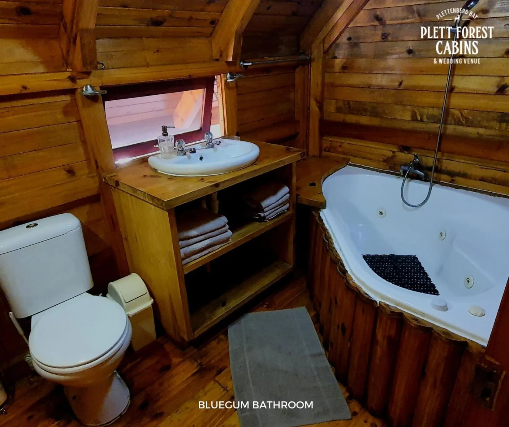 Bath in Plett Forest Cabins