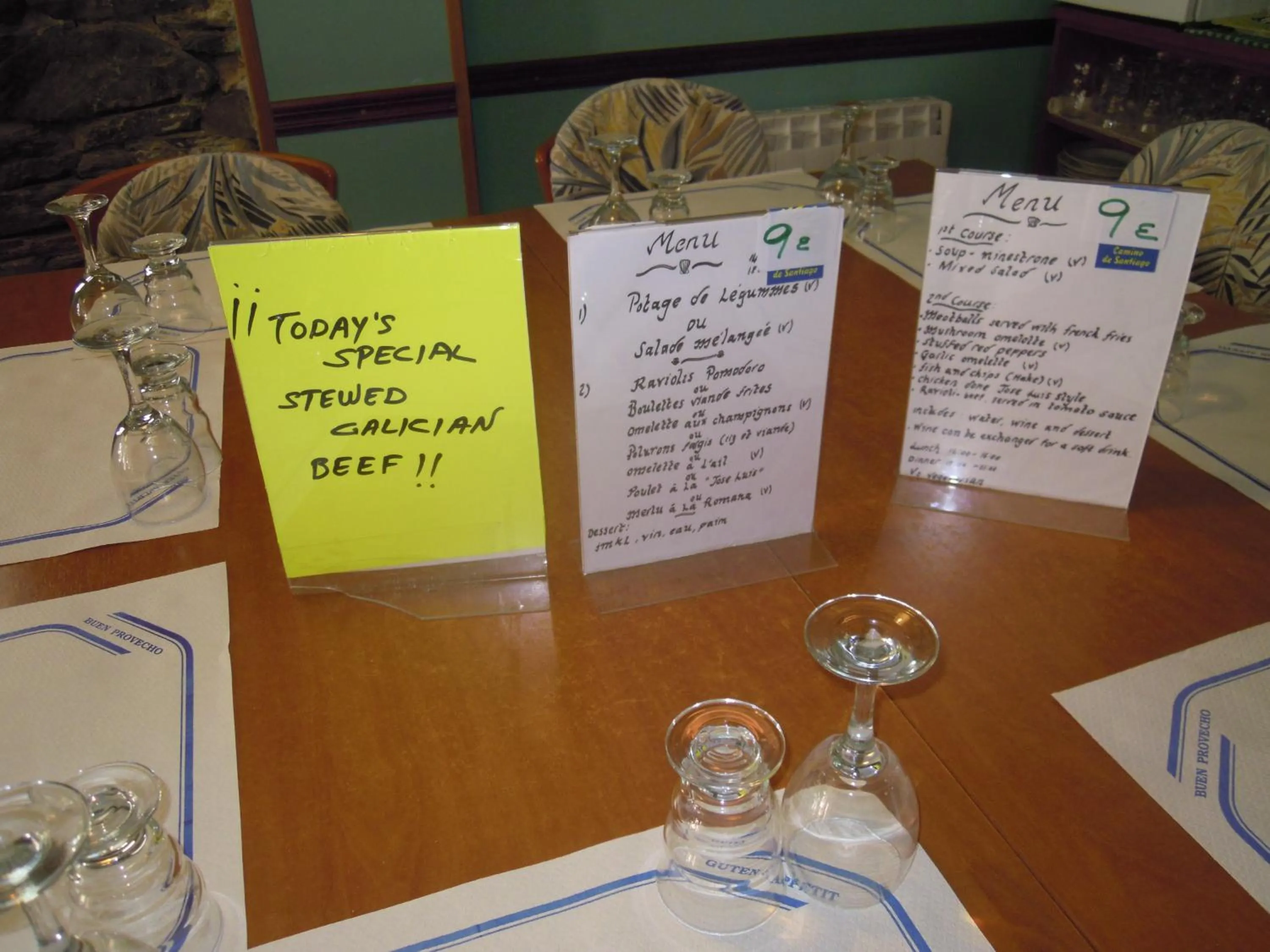 Food and drinks in Albergue O Durmiñento