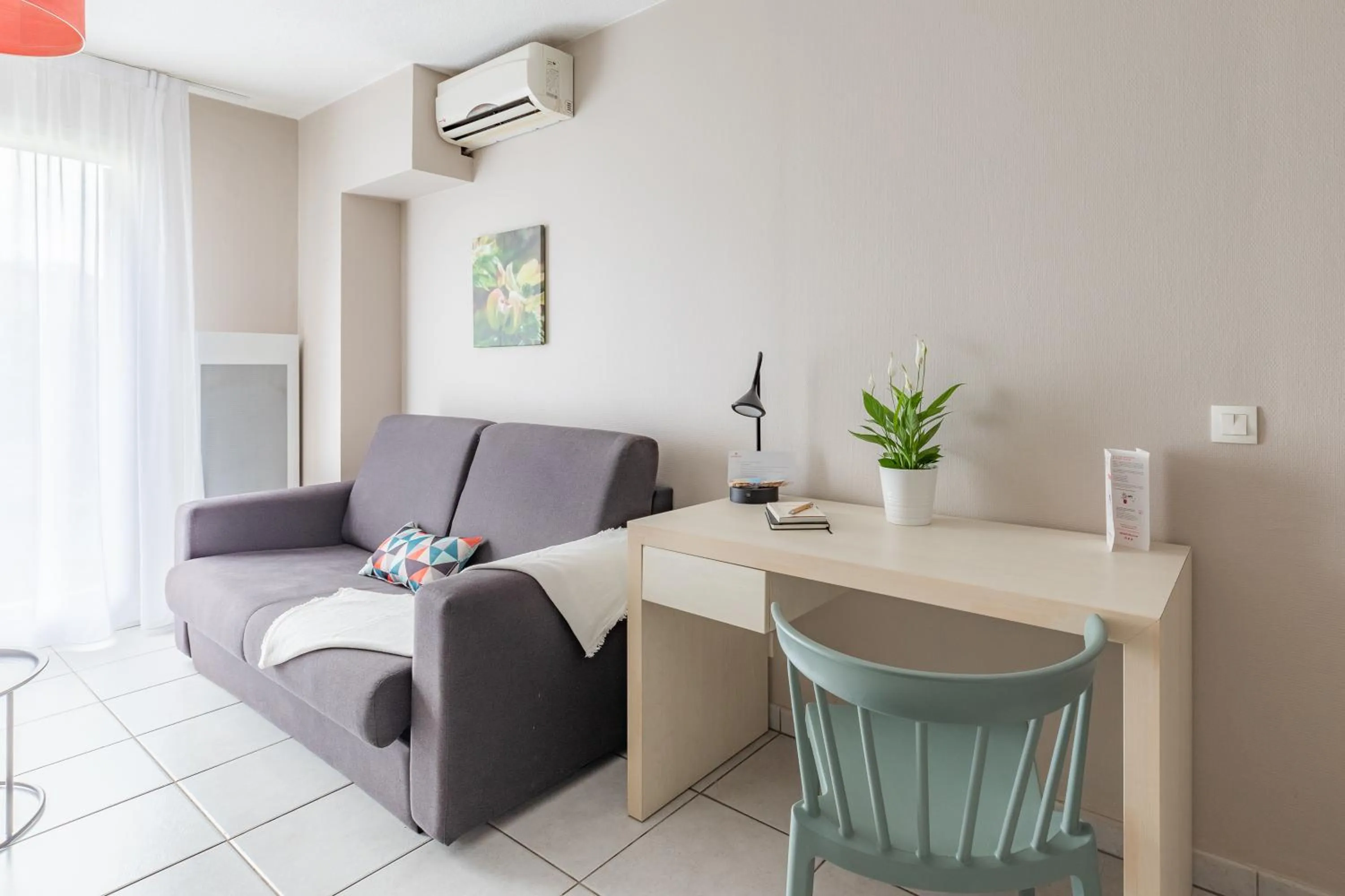 Living room in Appart'City Classic Bordeaux Aéroport St Jean D'Illac