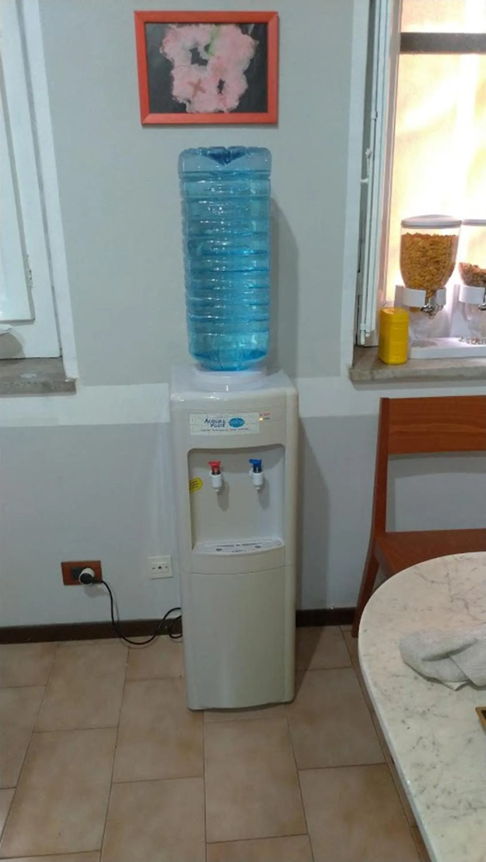 Communal lounge/ TV room in Genio del Porto - Mabbonath