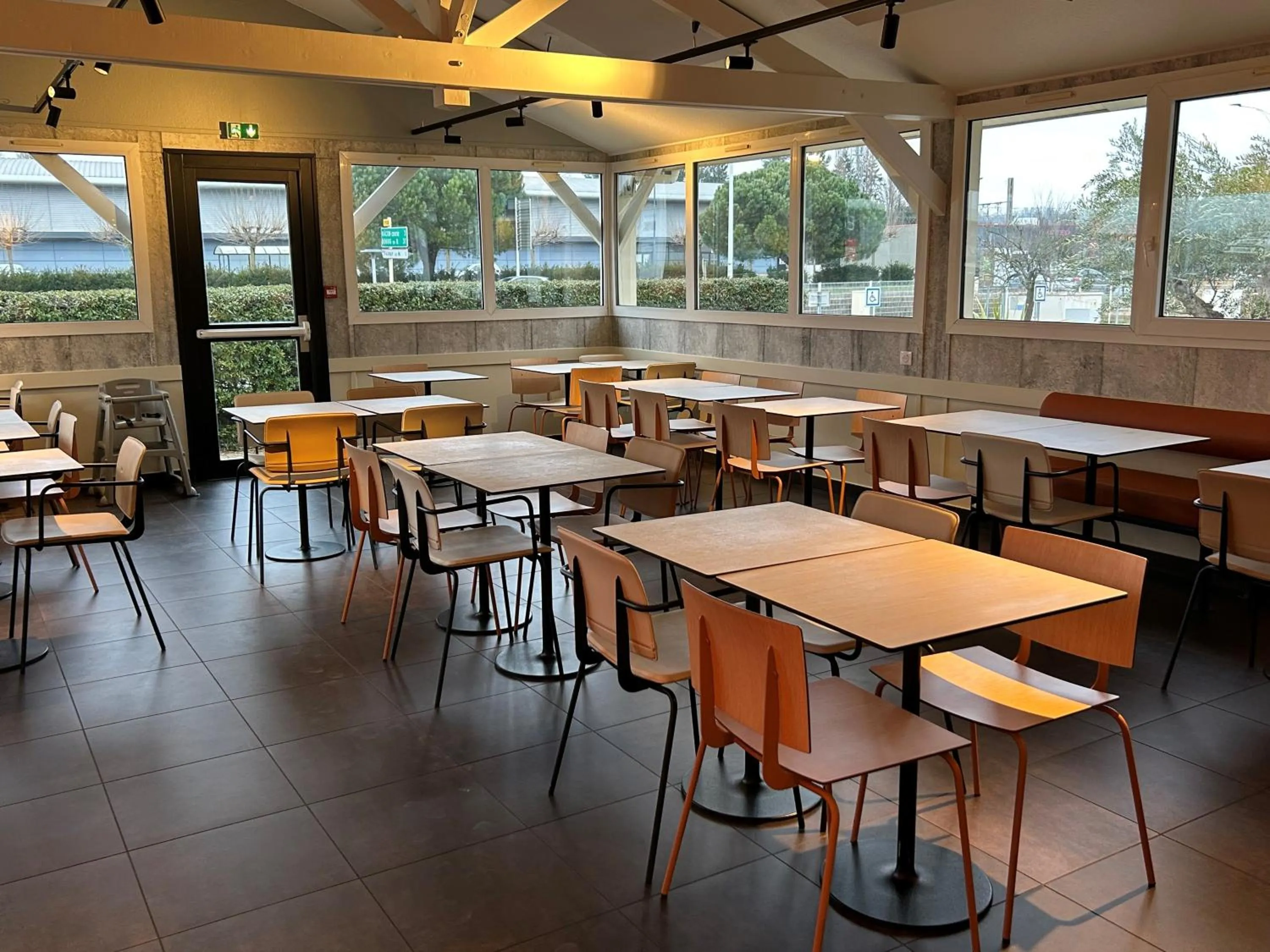 Breakfast in ibis Budget Mâcon Sud