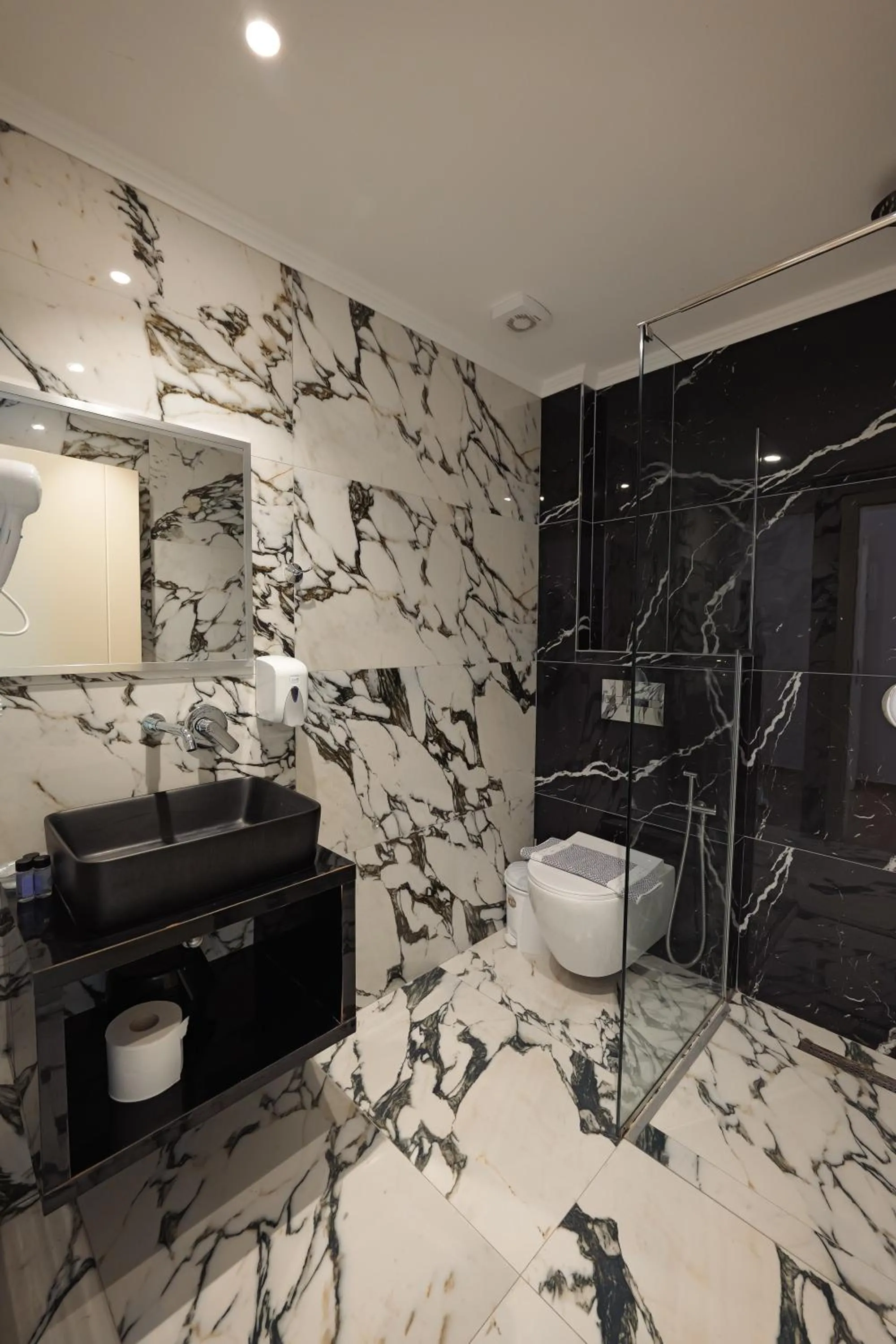 Bathroom in HOTEL DENOEL