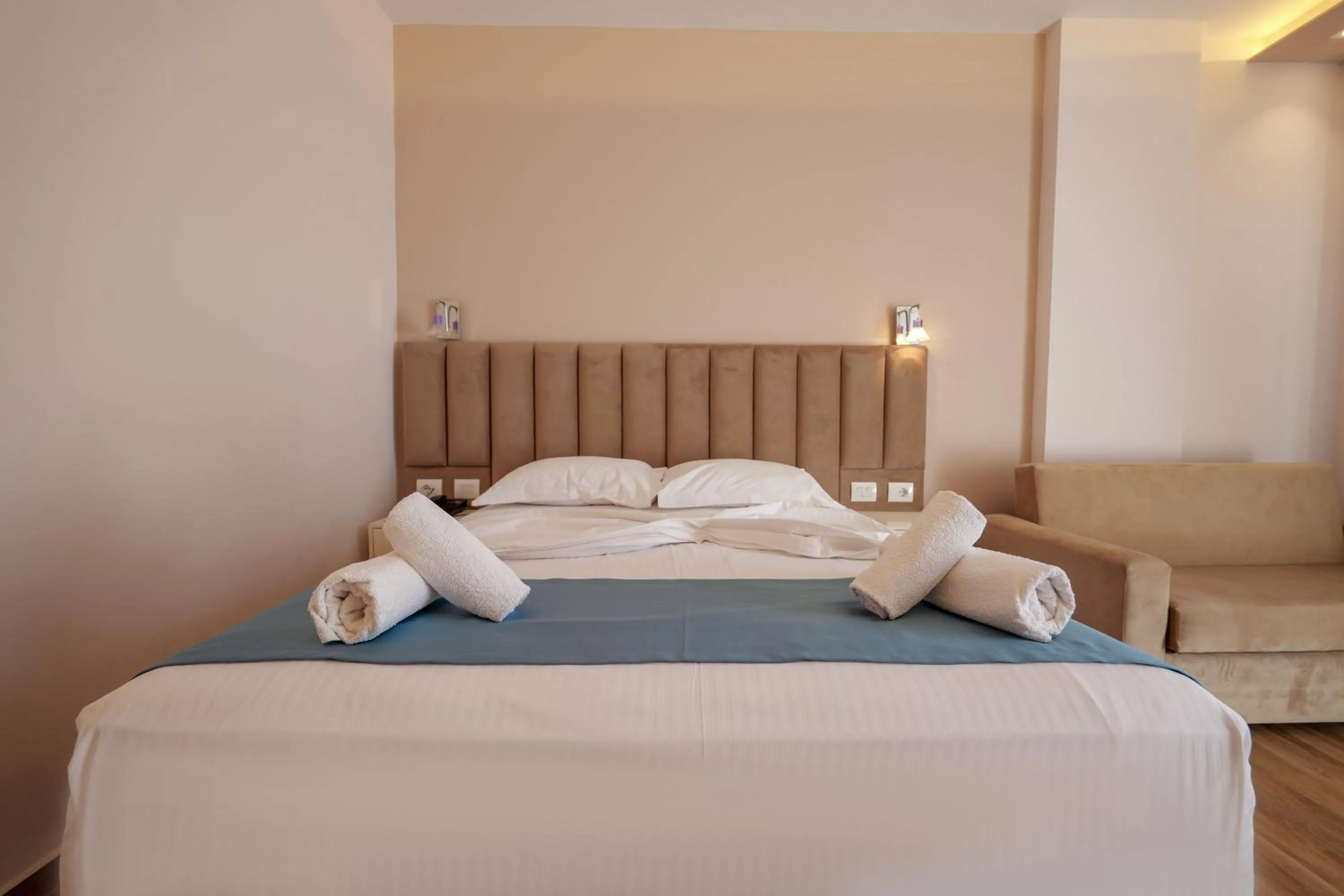 Photo of the whole room, Bed in HOTEL DENOEL