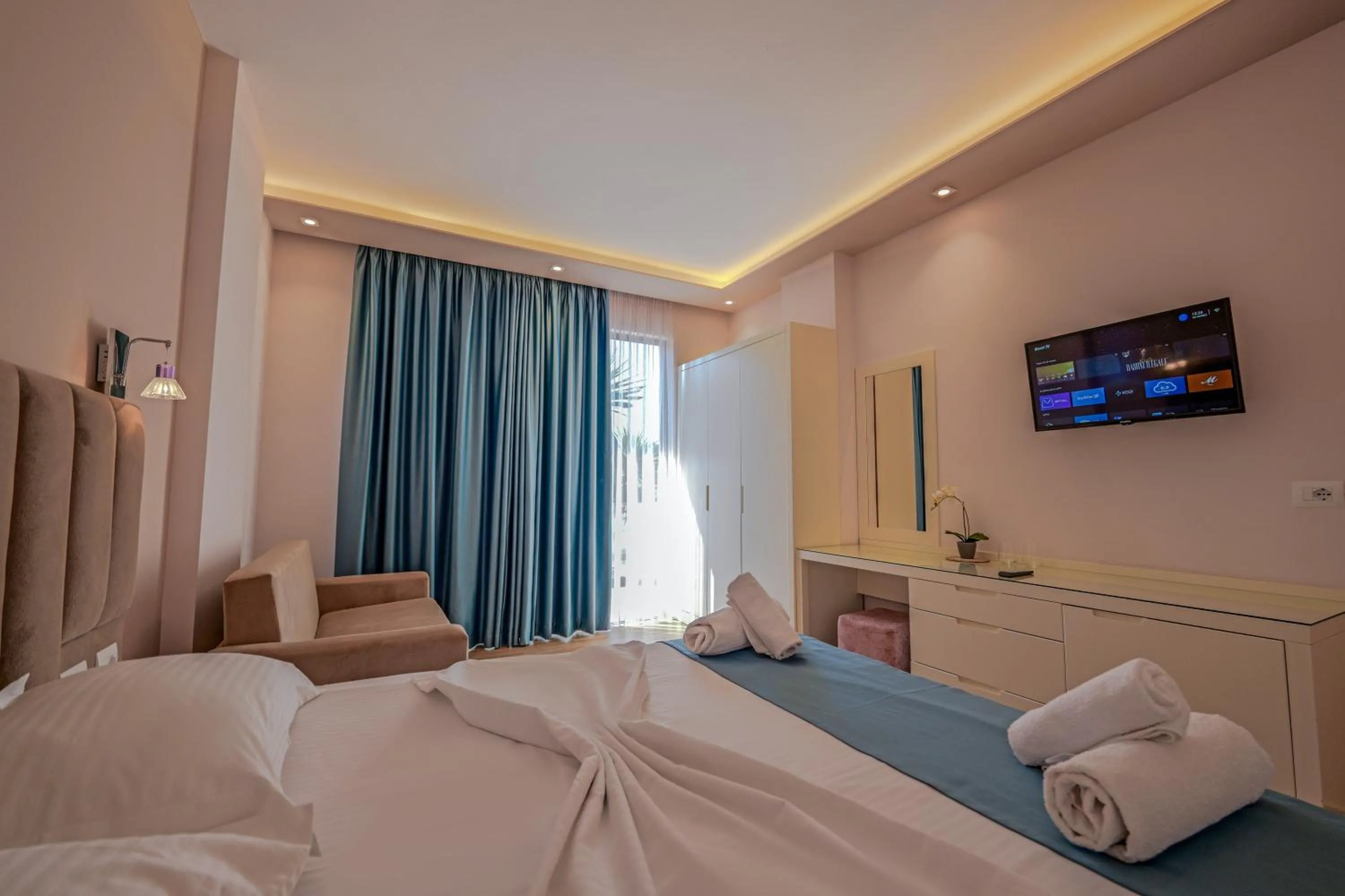Photo of the whole room, Bed in HOTEL DENOEL