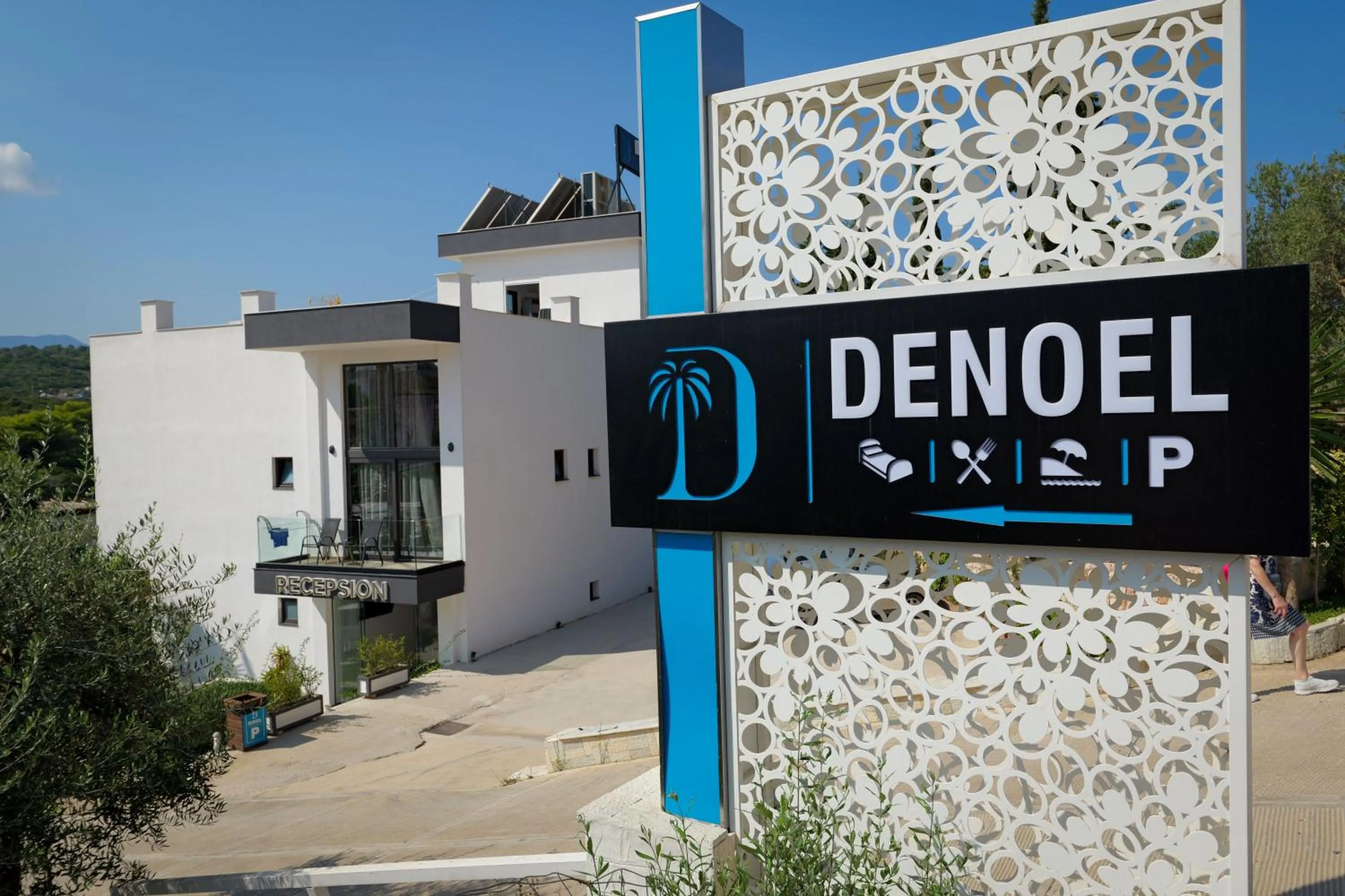 Logo/Certificate/Sign in HOTEL DENOEL