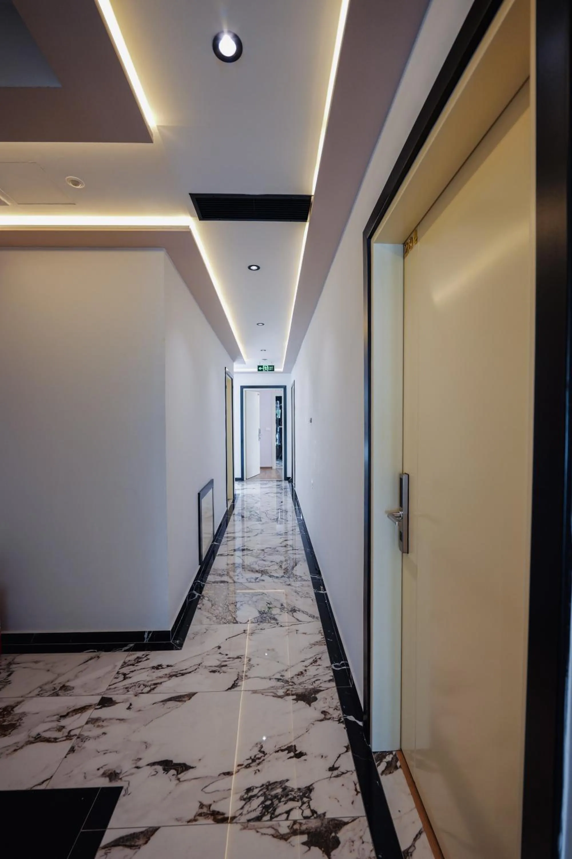 Lobby or reception in HOTEL DENOEL